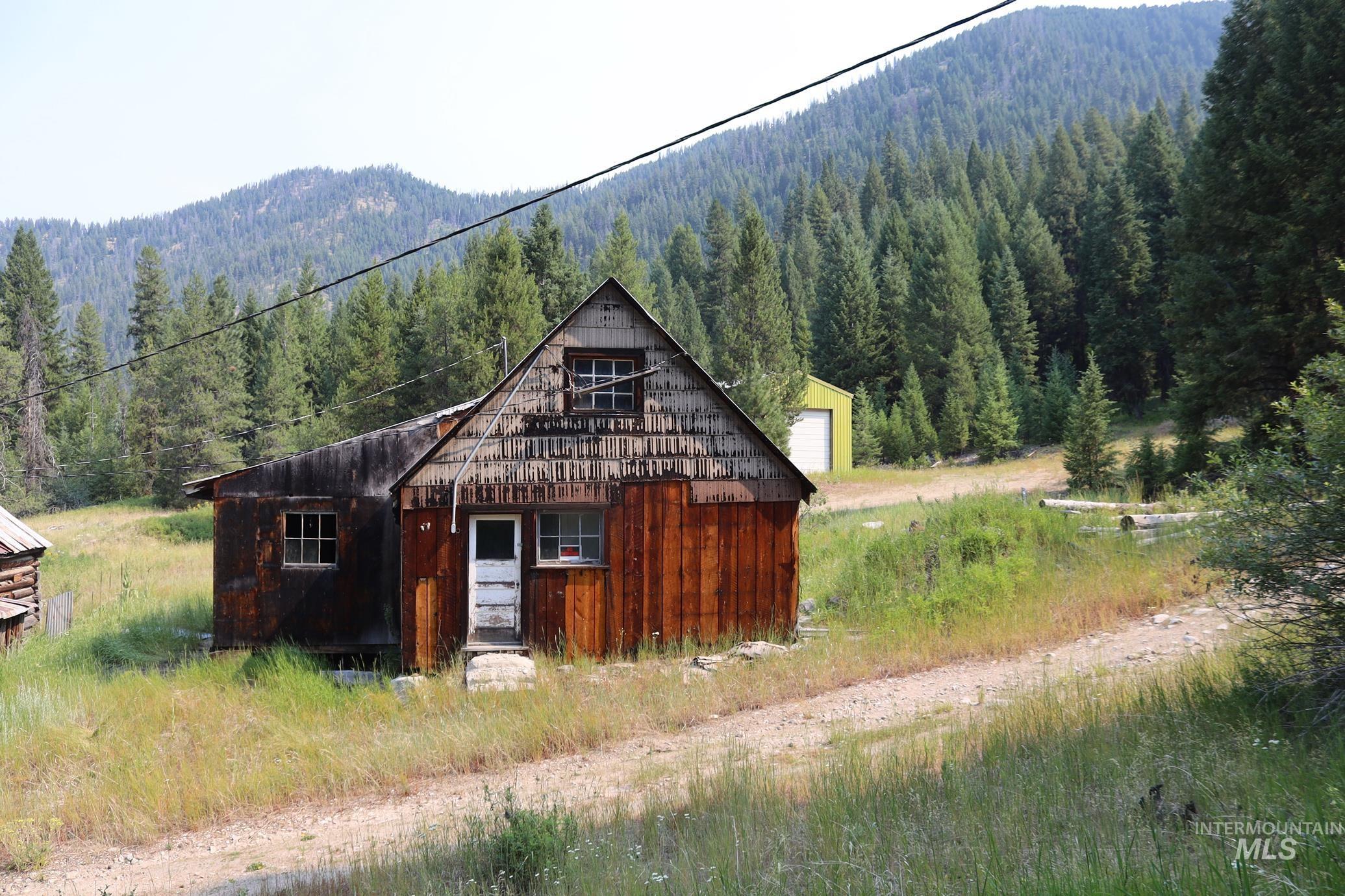 2236 Johnson Creek Road, Yellow Pine, Idaho 83677, 1 Bedroom, 1 Bathroom, Residential For Sale, Price $729,000,MLS 98969369