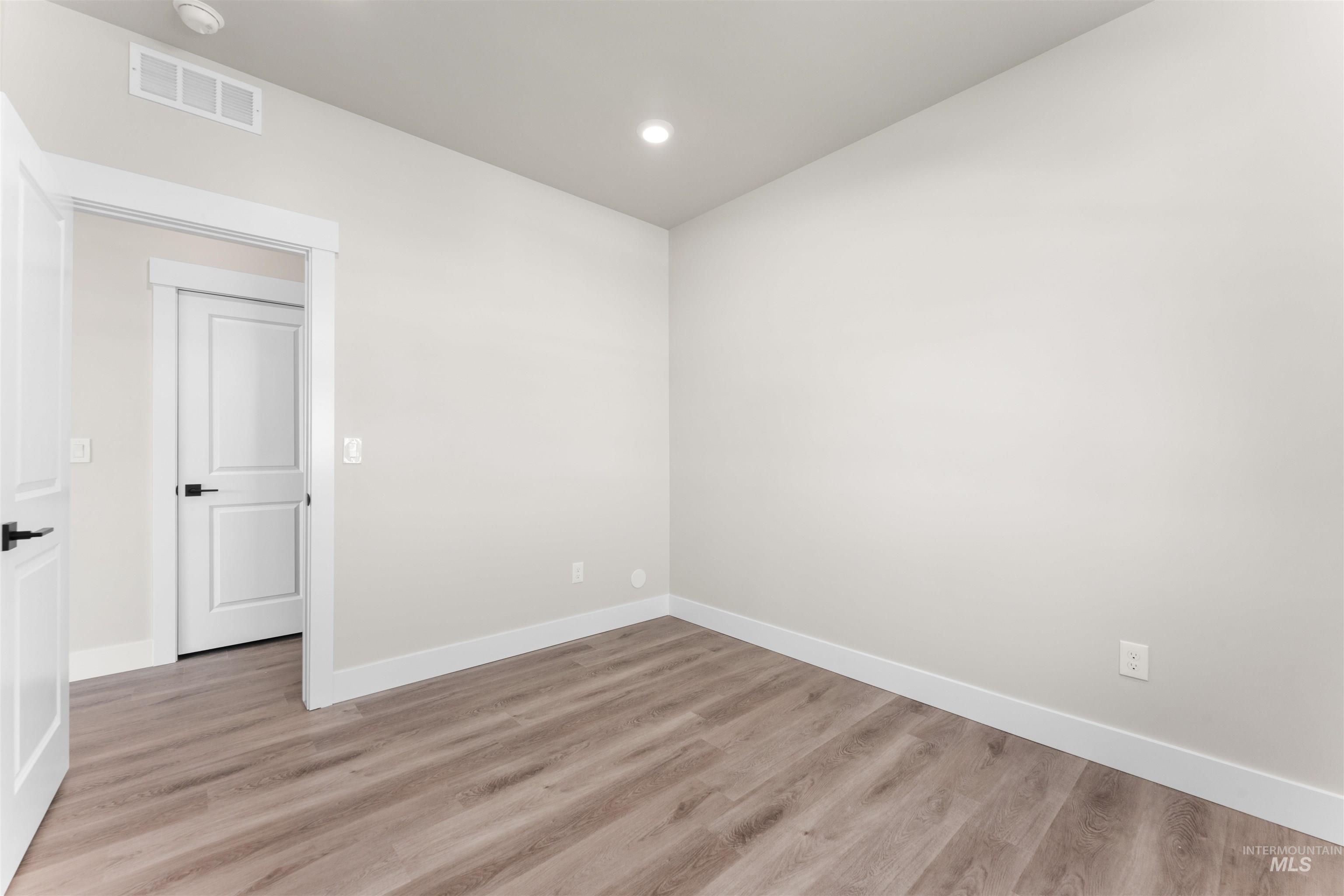 152 S Koyukuk Ln, Star, Idaho 83669, 4 Bedrooms, 3 Bathrooms, Residential For Sale, Price $429,990,MLS 98969371