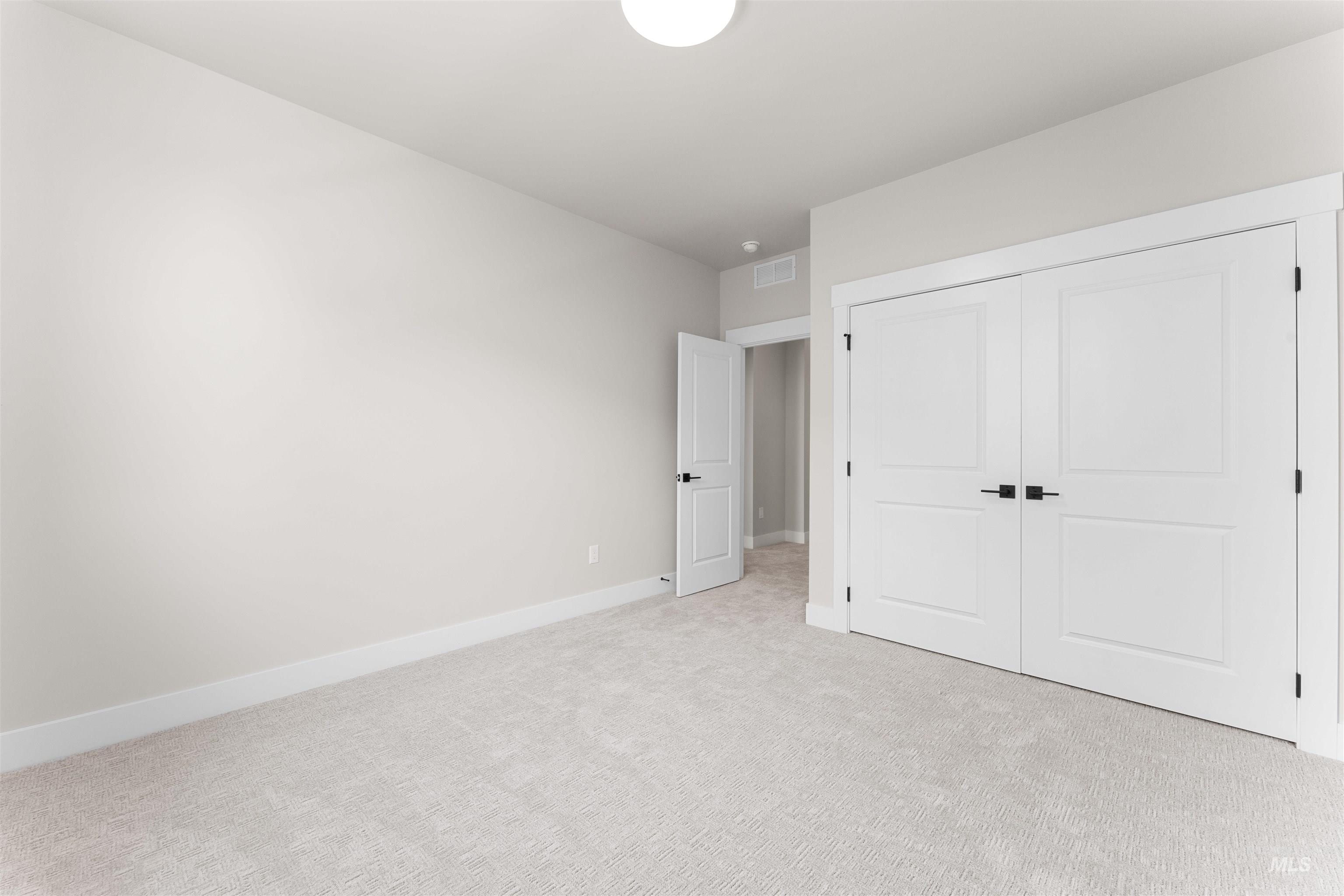 152 S Koyukuk Ln, Star, Idaho 83669, 4 Bedrooms, 3 Bathrooms, Residential For Sale, Price $429,990,MLS 98969371