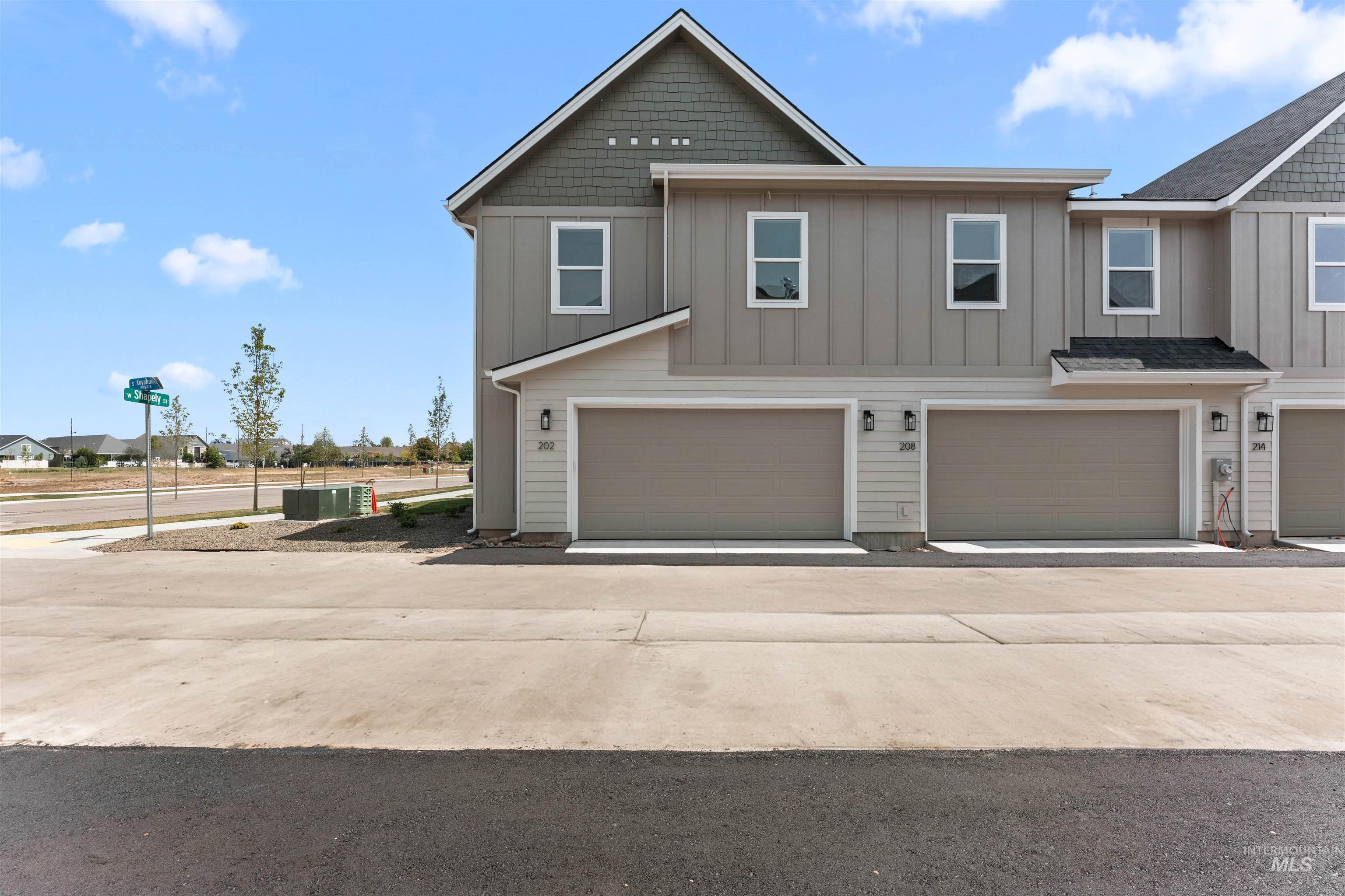 152 S Koyukuk Ln, Star, Idaho 83669, 4 Bedrooms, 3 Bathrooms, Residential For Sale, Price $429,990,MLS 98969371