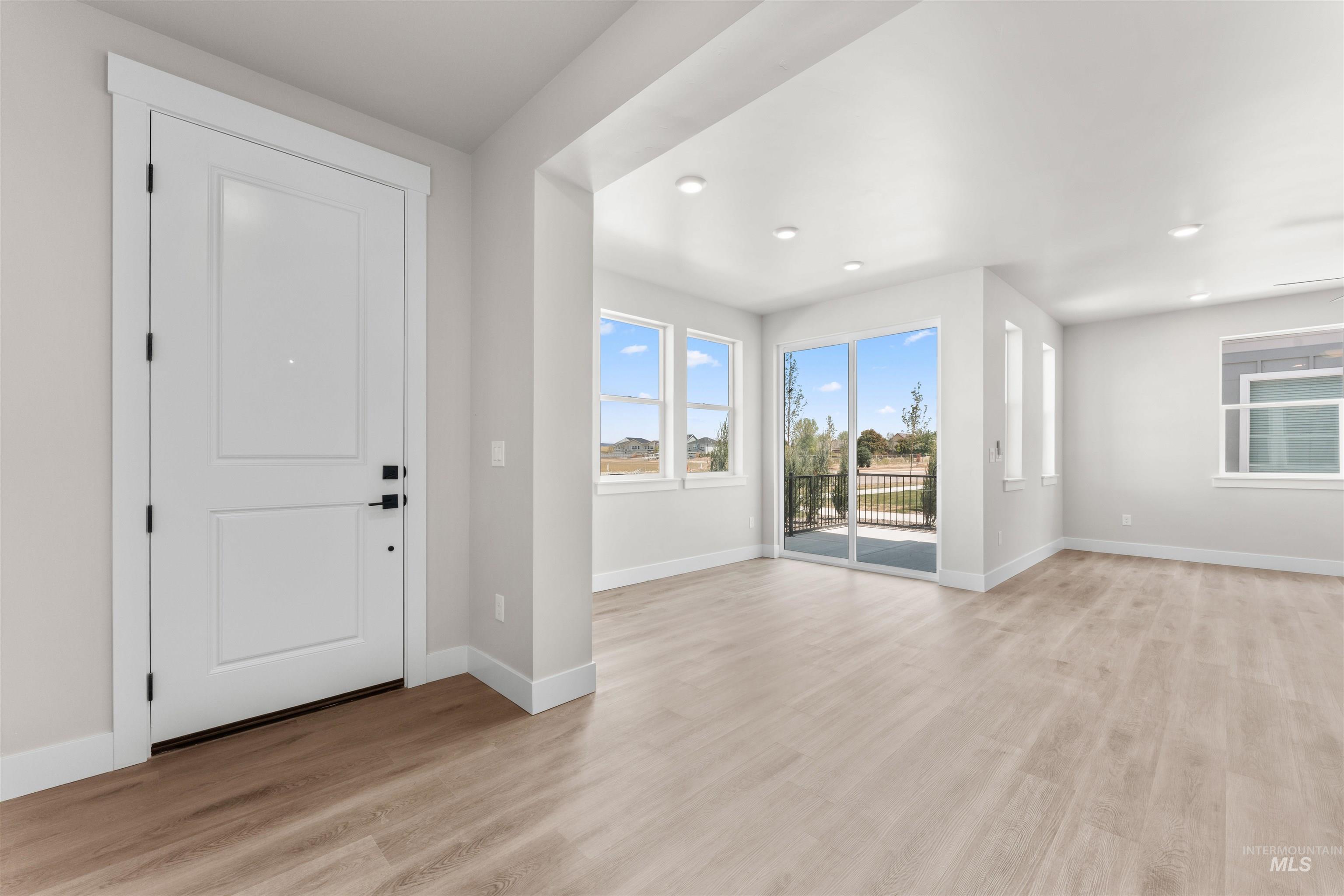 152 S Koyukuk Ln, Star, Idaho 83669, 4 Bedrooms, 3 Bathrooms, Residential For Sale, Price $429,990,MLS 98969371