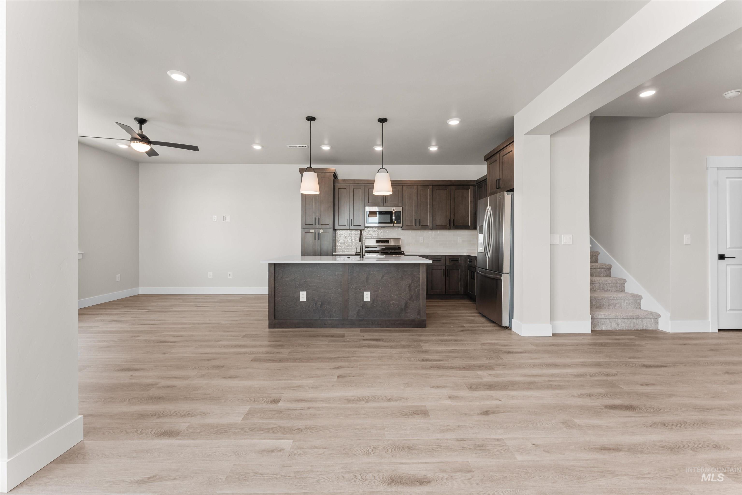 152 S Koyukuk Ln, Star, Idaho 83669, 4 Bedrooms, 3 Bathrooms, Residential For Sale, Price $429,990,MLS 98969371