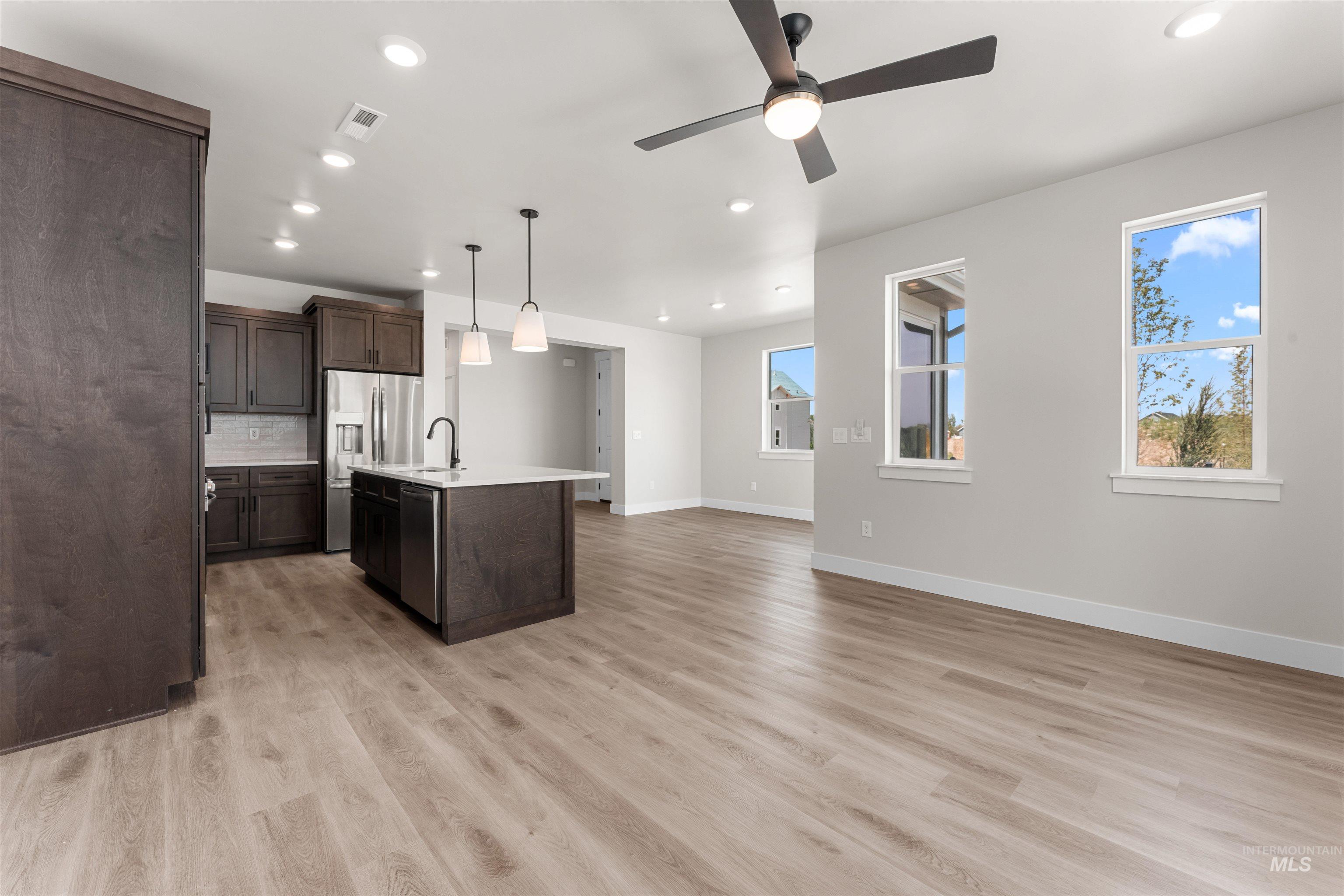 152 S Koyukuk Ln, Star, Idaho 83669, 4 Bedrooms, 3 Bathrooms, Residential For Sale, Price $429,990,MLS 98969371