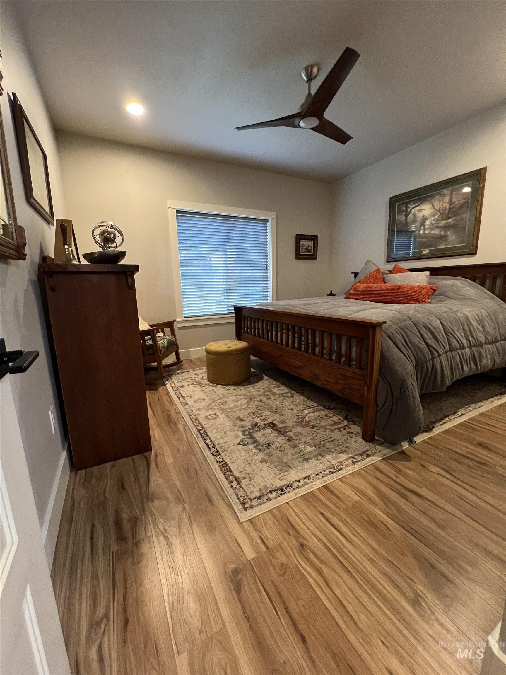 2624 S 950 E., Hagerman, Idaho 83332, 3 Bedrooms, 2 Bathrooms, Residential For Sale, Price $639,500,MLS 98969372