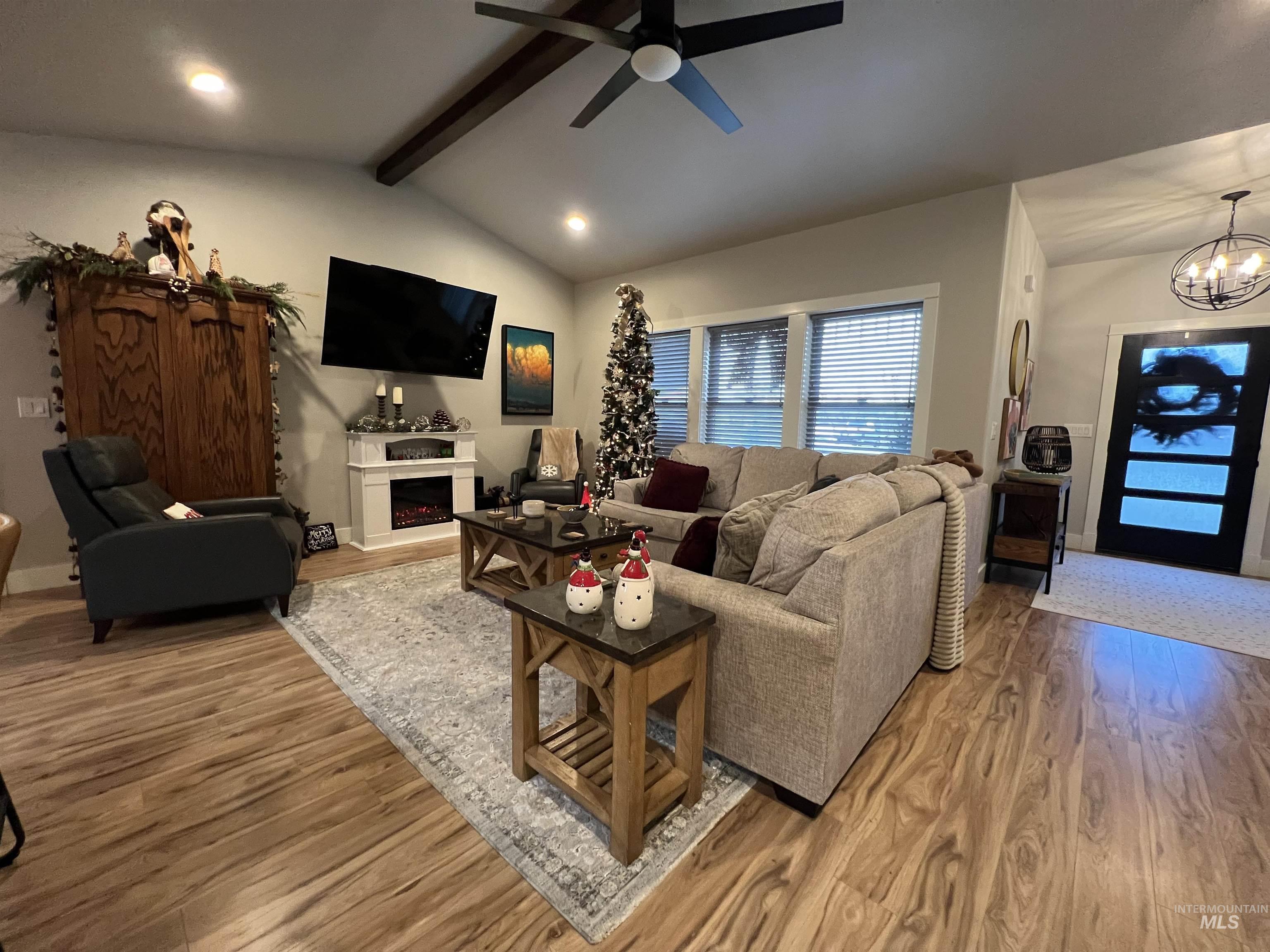 2624 S 950 E., Hagerman, Idaho 83332, 3 Bedrooms, 2 Bathrooms, Residential For Sale, Price $639,500,MLS 98969372