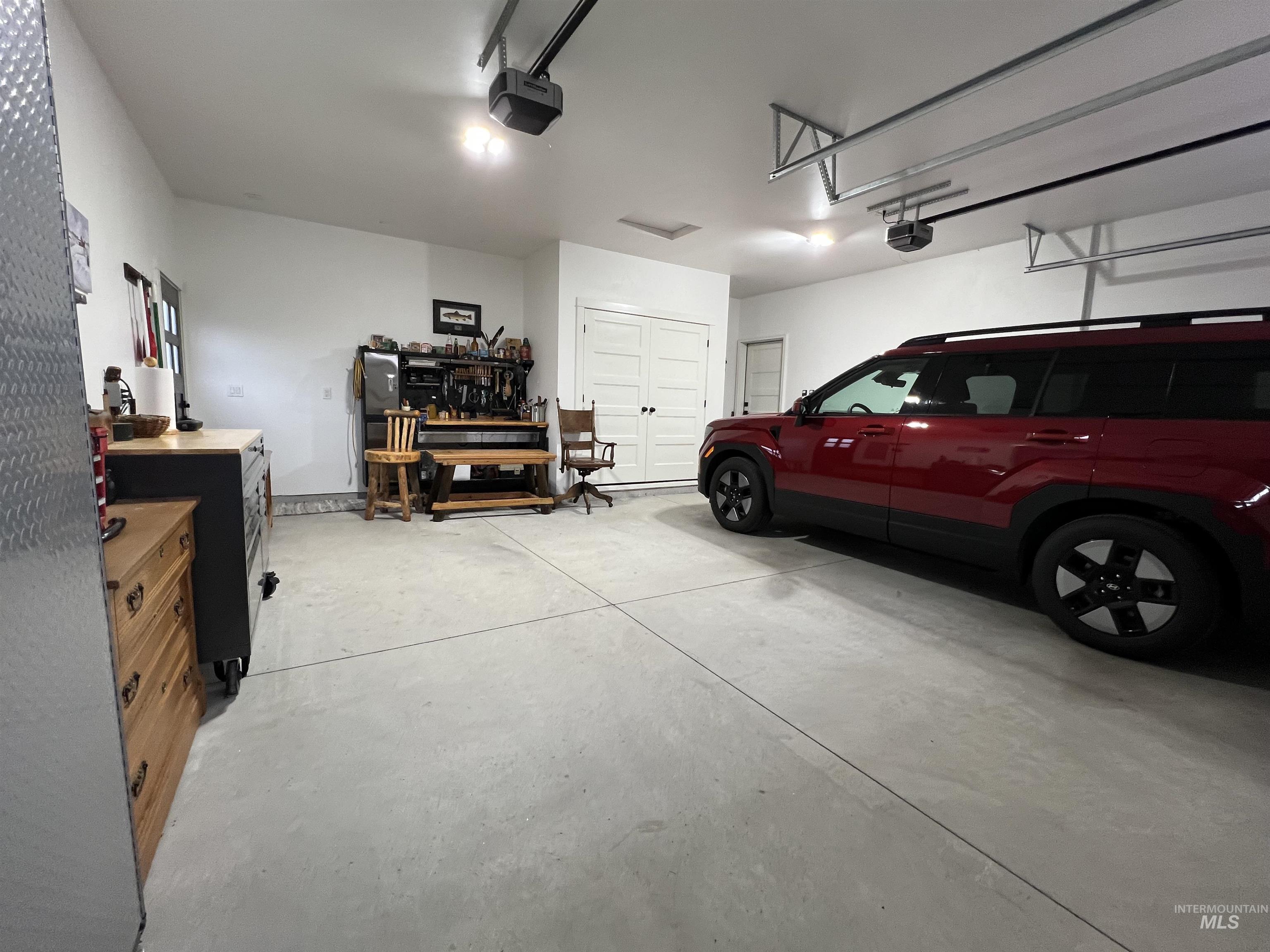 2624 S 950 E., Hagerman, Idaho 83332, 3 Bedrooms, 2 Bathrooms, Residential For Sale, Price $639,500,MLS 98969372