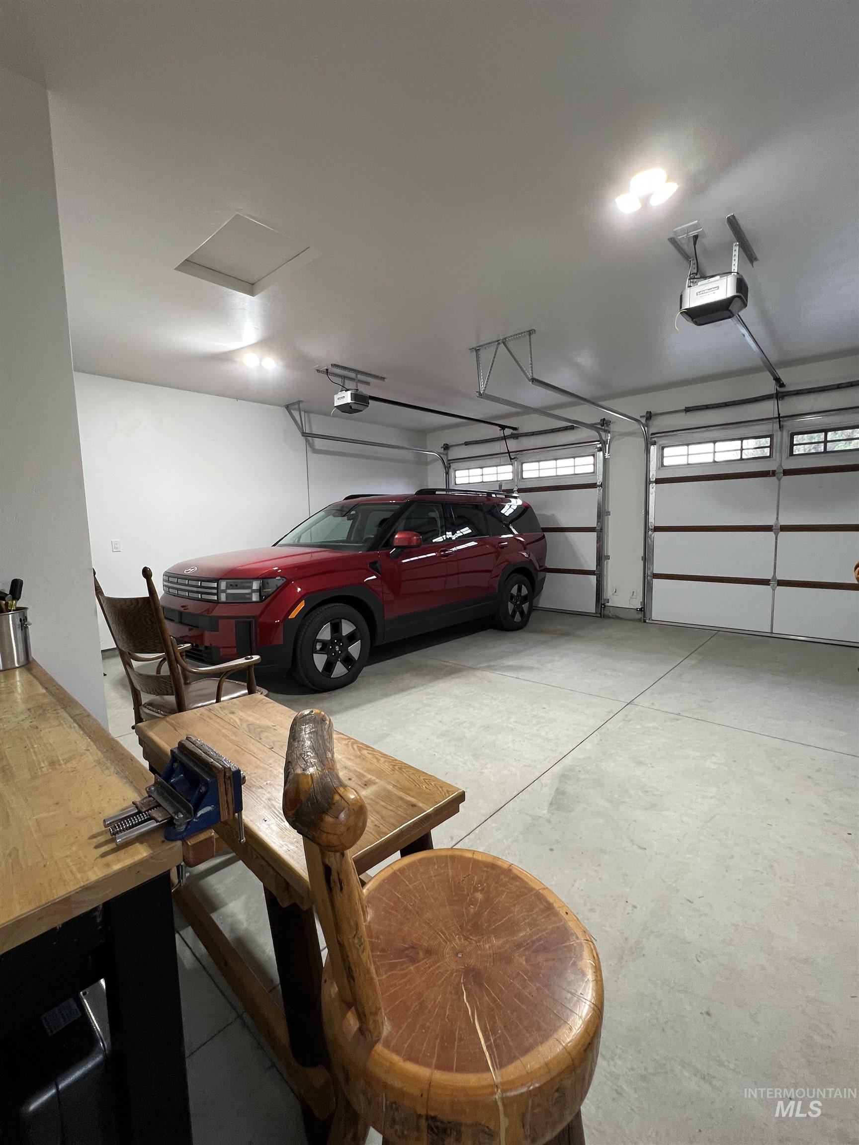 2624 S 950 E., Hagerman, Idaho 83332, 3 Bedrooms, 2 Bathrooms, Residential For Sale, Price $639,500,MLS 98969372