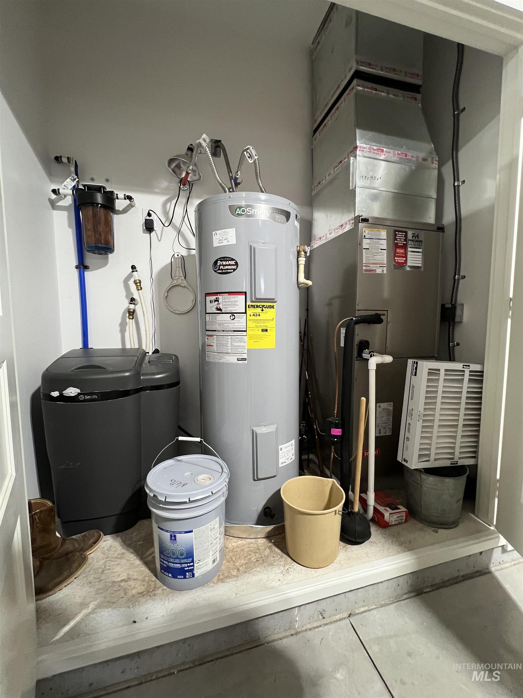 2624 S 950 E., Hagerman, Idaho 83332, 3 Bedrooms, 2 Bathrooms, Residential For Sale, Price $639,500,MLS 98969372