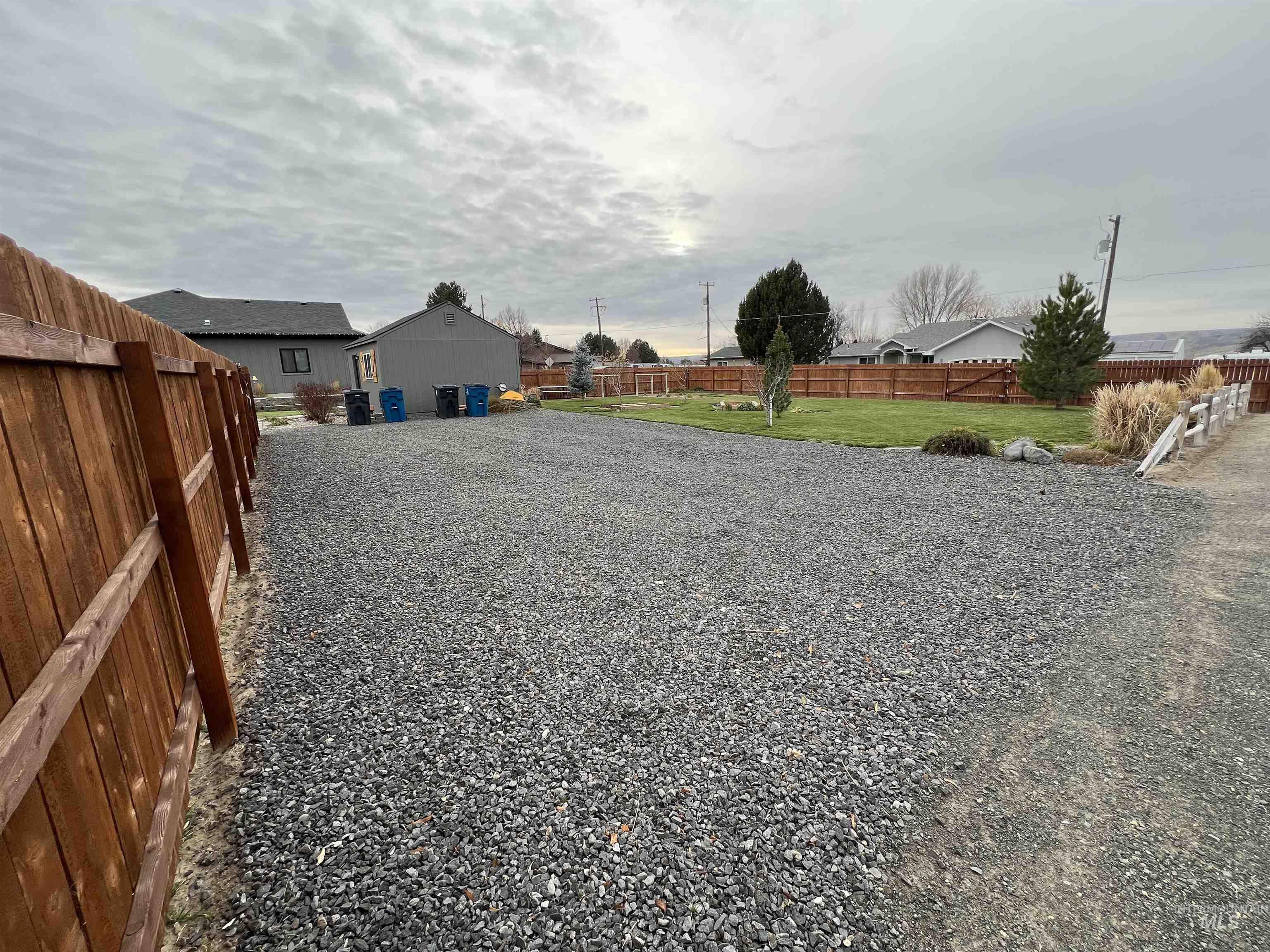 2624 S 950 E., Hagerman, Idaho 83332, 3 Bedrooms, 2 Bathrooms, Residential For Sale, Price $639,500,MLS 98969372