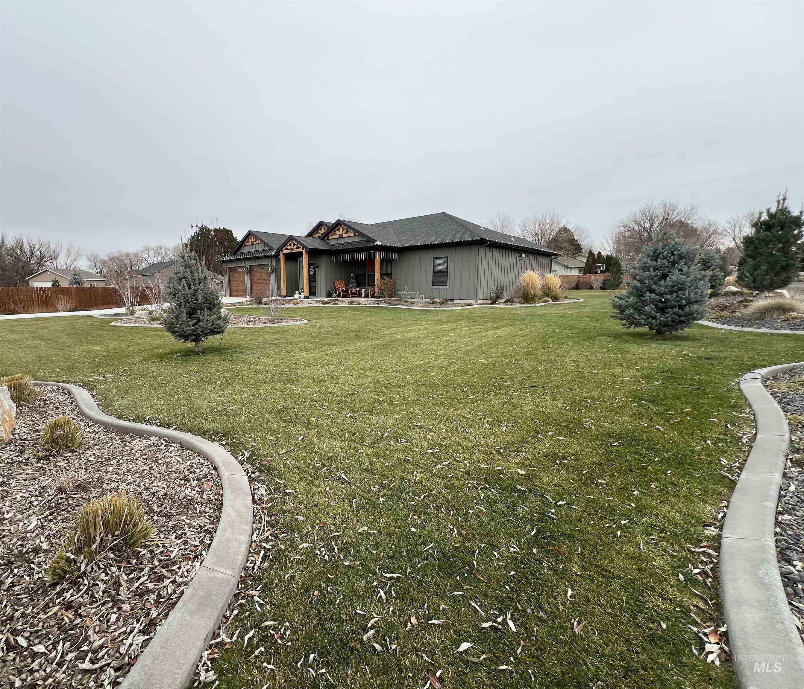 2624 S 950 E., Hagerman, Idaho 83332, 3 Bedrooms, 2 Bathrooms, Residential For Sale, Price $639,500,MLS 98969372