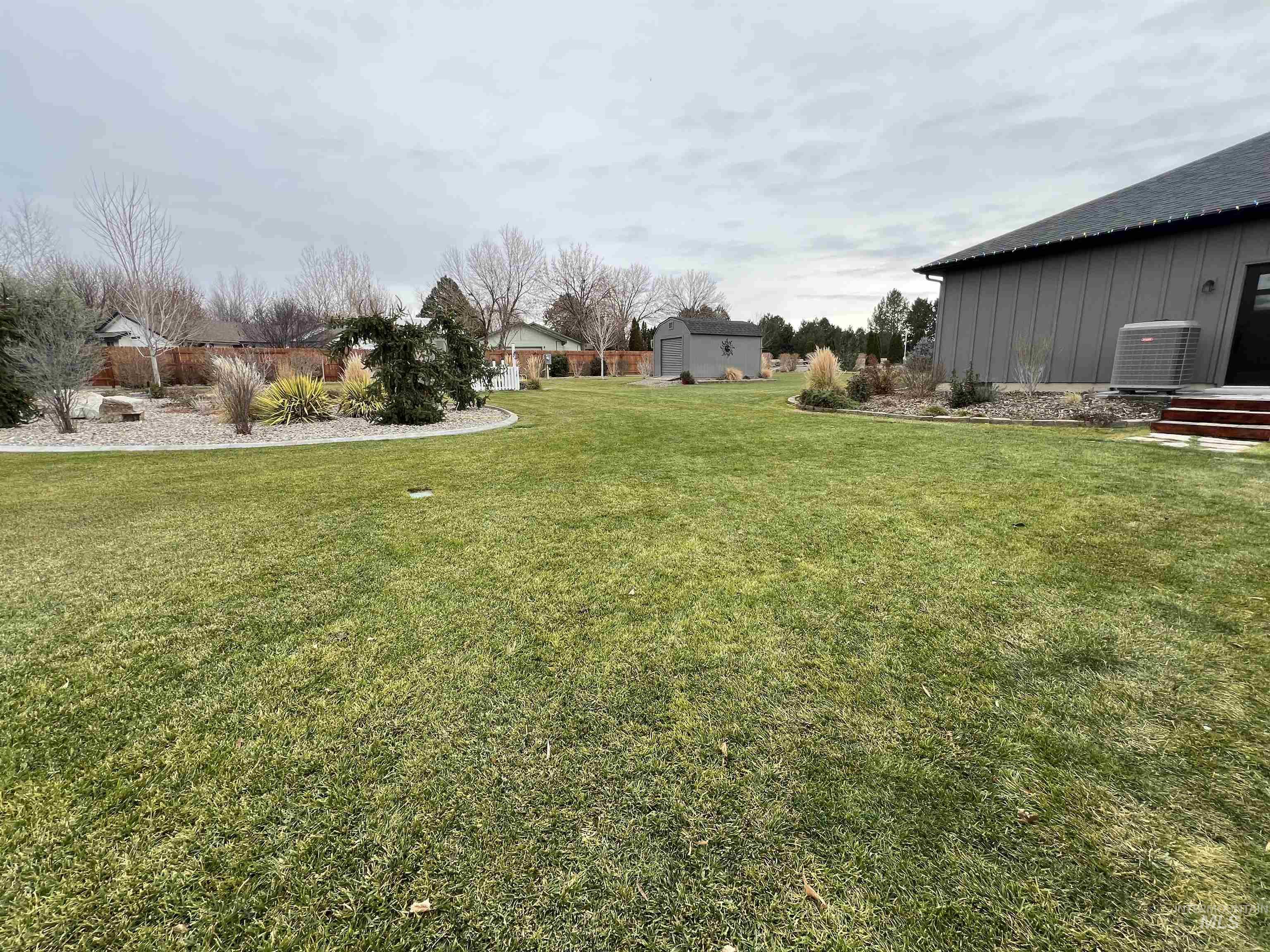 2624 S 950 E., Hagerman, Idaho 83332, 3 Bedrooms, 2 Bathrooms, Residential For Sale, Price $639,500,MLS 98969372