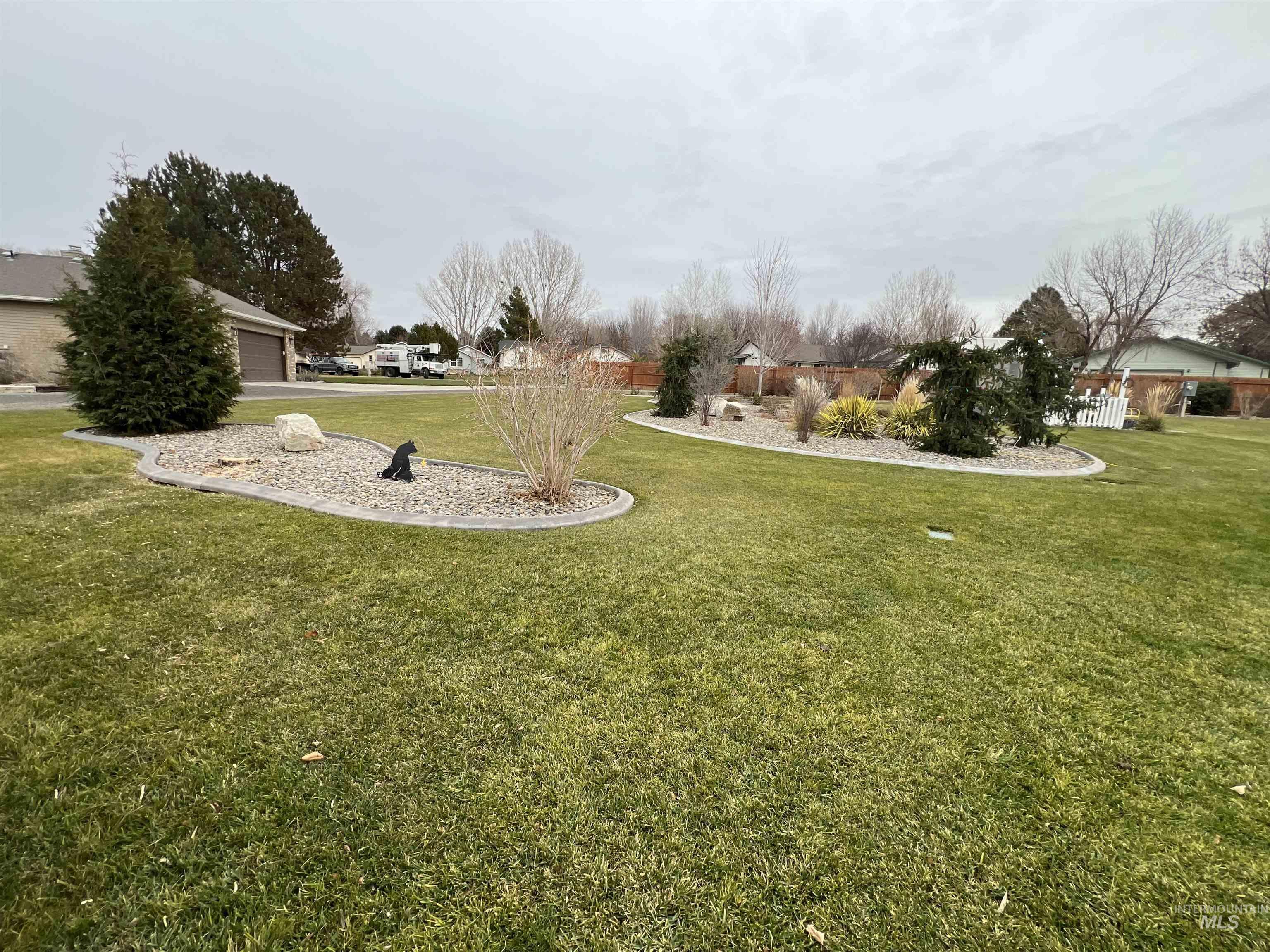 2624 S 950 E., Hagerman, Idaho 83332, 3 Bedrooms, 2 Bathrooms, Residential For Sale, Price $639,500,MLS 98969372