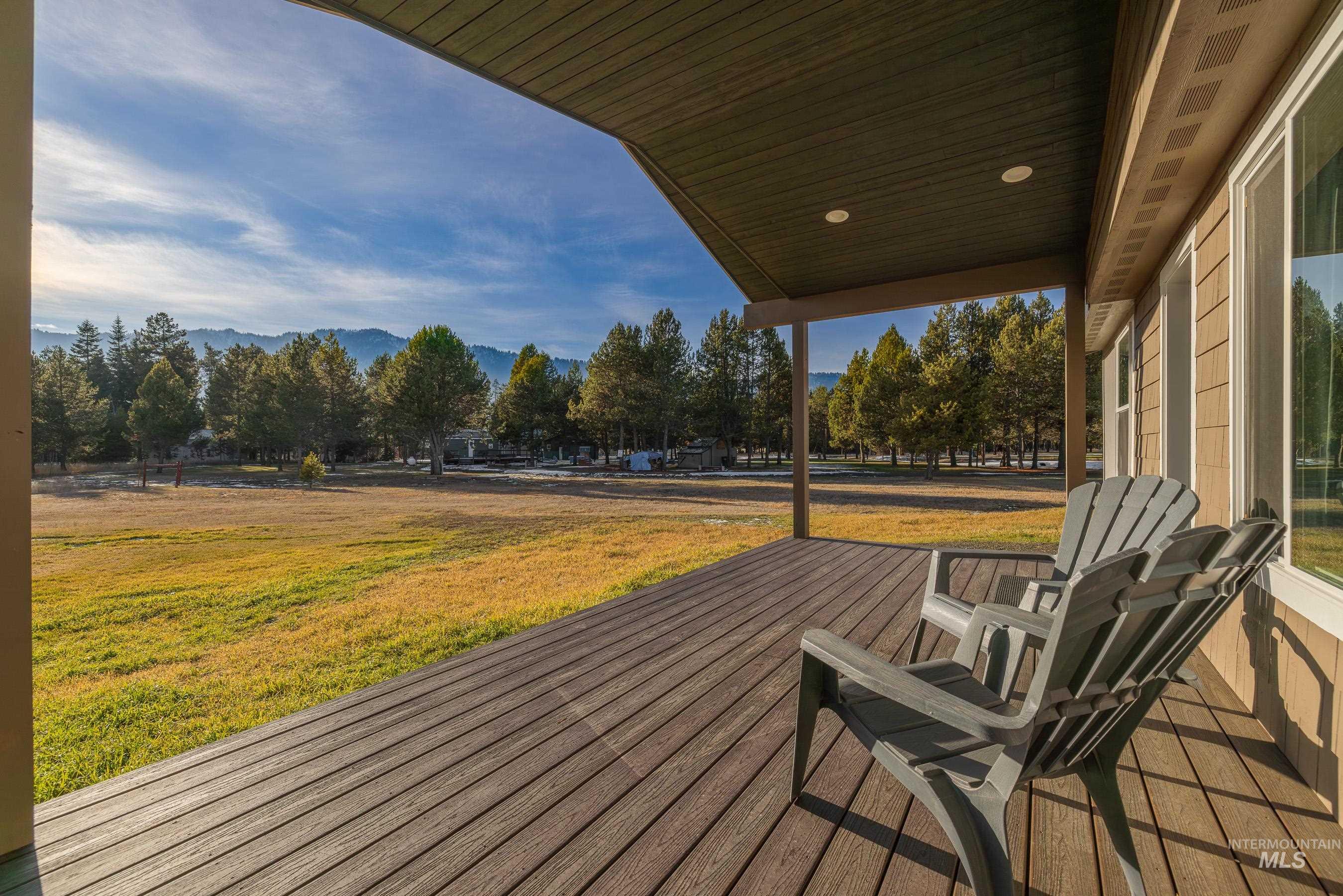 13091 Hillhouse Loop, Donnelly, Idaho 83615, 3 Bedrooms, 2 Bathrooms, Residential For Sale, Price $495,000,MLS 98969373