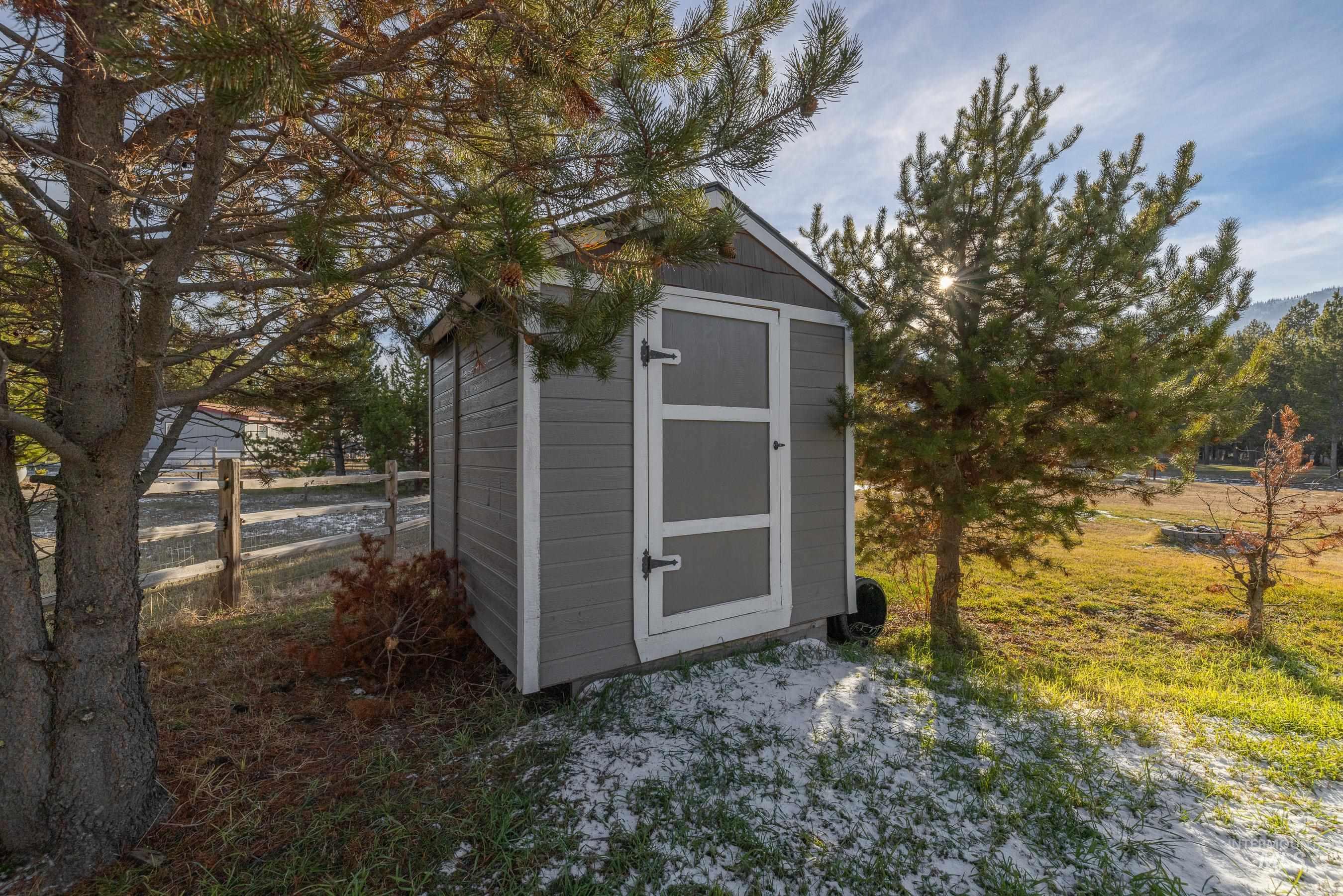 13091 Hillhouse Loop, Donnelly, Idaho 83615, 3 Bedrooms, 2 Bathrooms, Residential For Sale, Price $475,000,MLS 98969373