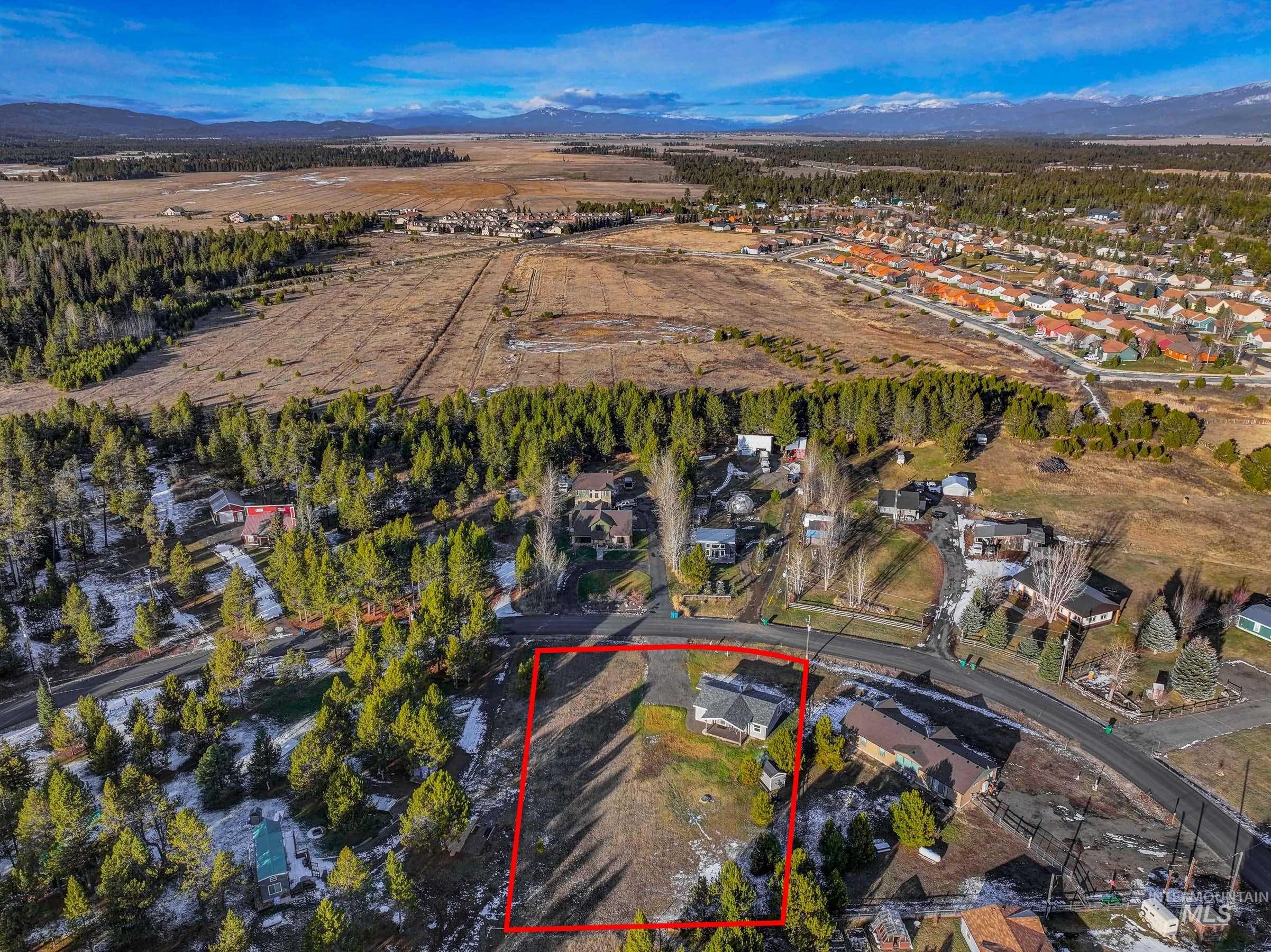 13091 Hillhouse Loop, Donnelly, Idaho 83615, 3 Bedrooms, 2 Bathrooms, Residential For Sale, Price $475,000,MLS 98969373