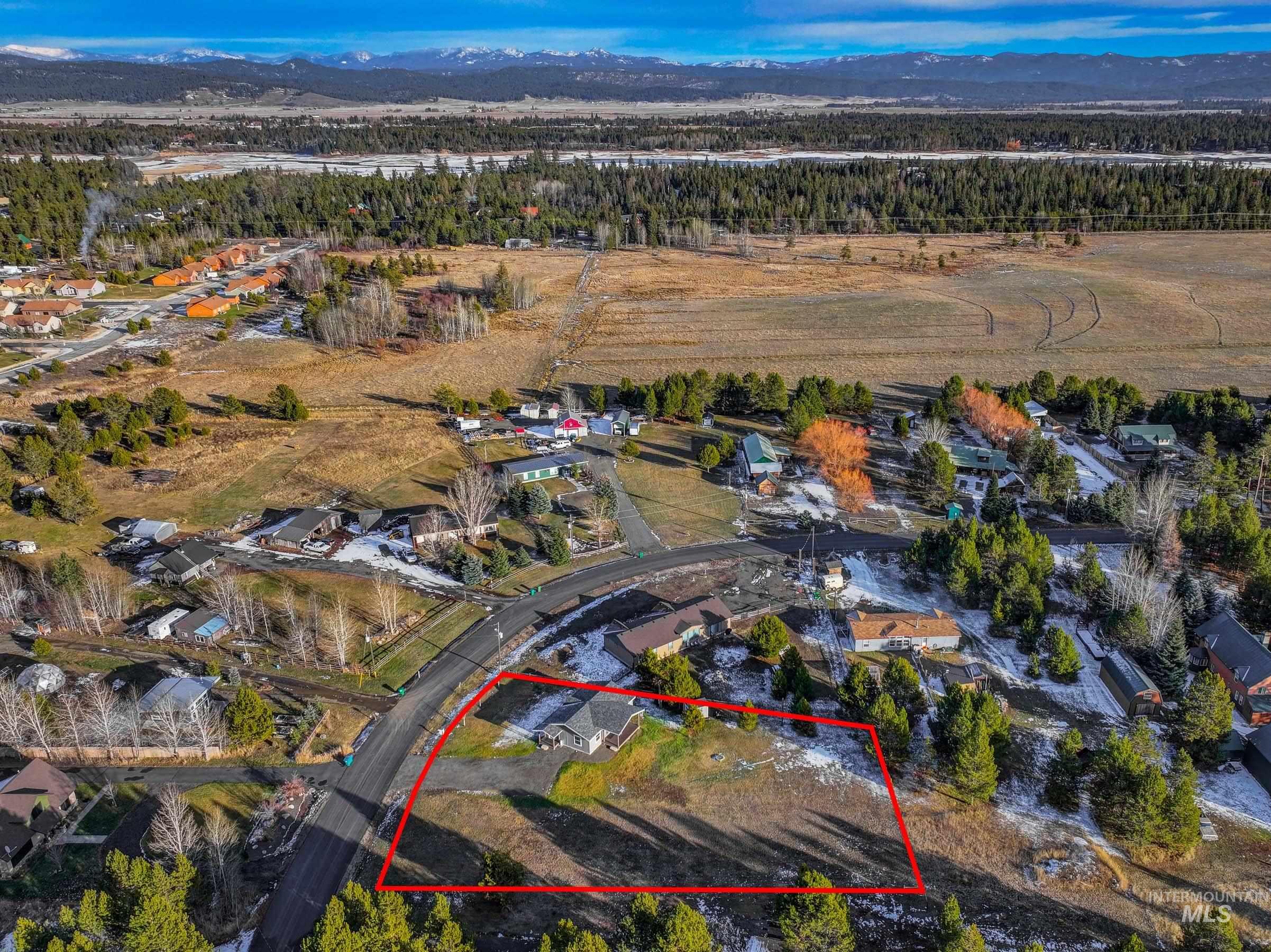 13091 Hillhouse Loop, Donnelly, Idaho 83615, 3 Bedrooms, 2 Bathrooms, Residential For Sale, Price $475,000,MLS 98969373