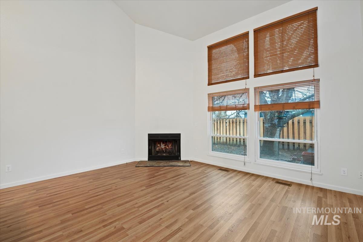 9495-9497 W Edna Street, Boise, Idaho 83704, 3 Bedrooms, 2.5 Bathrooms, Residential Income For Sale, Price $665,000, 98969377