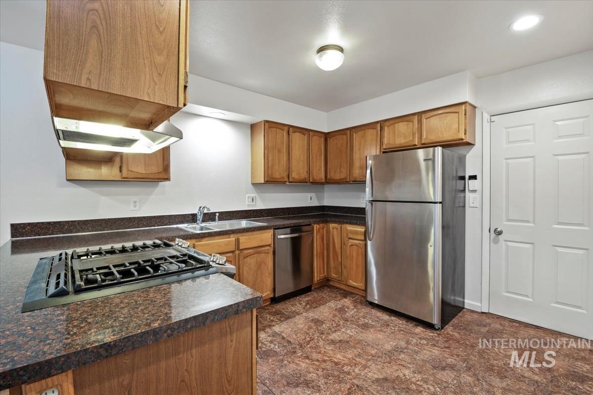 9495-9497 W Edna Street, Boise, Idaho 83704, 3 Bedrooms, 2.5 Bathrooms, Residential Income For Sale, Price $665,000, 98969377