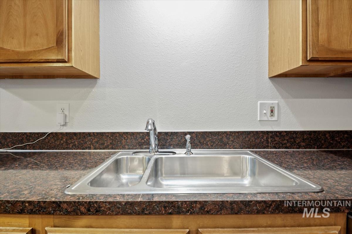 9495-9497 W Edna Street, Boise, Idaho 83704, 3 Bedrooms, 2.5 Bathrooms, Residential Income For Sale, Price $665,000, 98969377