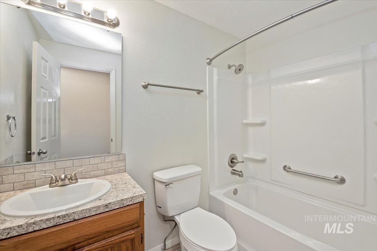 9495-9497 W Edna Street, Boise, Idaho 83704, 3 Bedrooms, 2.5 Bathrooms, Residential Income For Sale, Price $665,000, 98969377