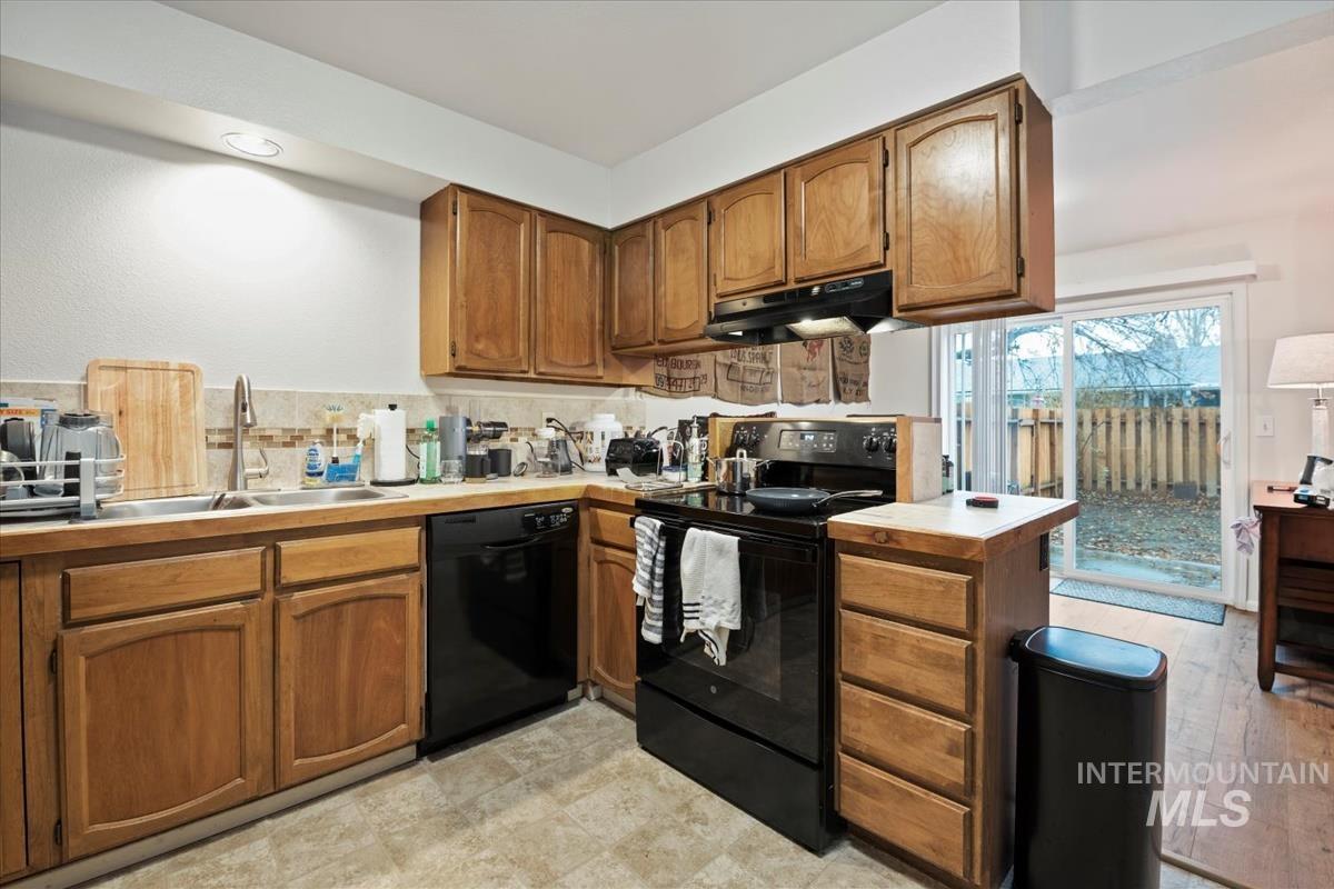 9495-9497 W Edna Street, Boise, Idaho 83704, 3 Bedrooms, 2.5 Bathrooms, Residential Income For Sale, Price $665,000, 98969377