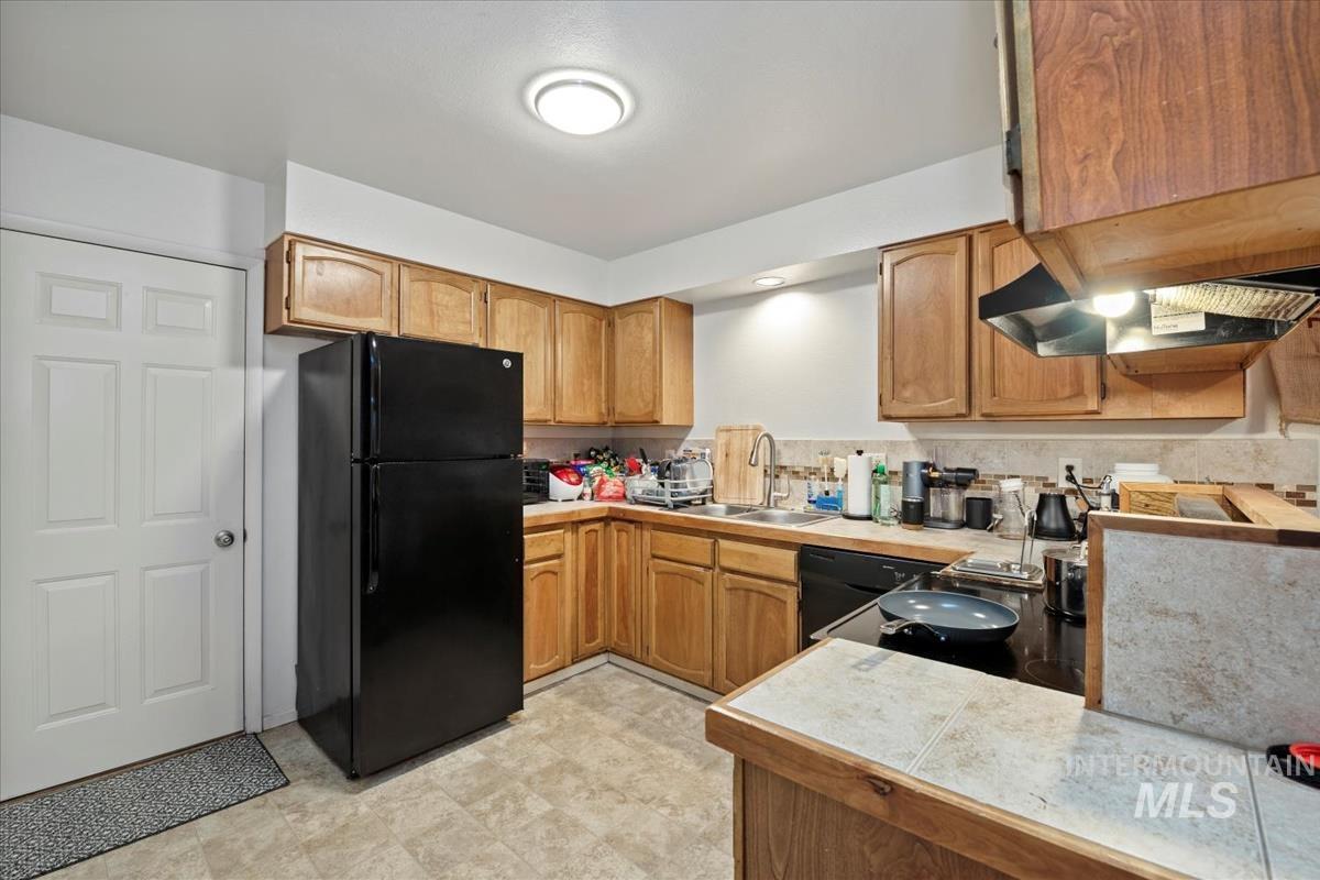 9495-9497 W Edna Street, Boise, Idaho 83704, 3 Bedrooms, 2.5 Bathrooms, Residential Income For Sale, Price $665,000, 98969377