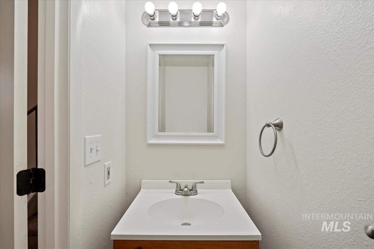 9495-9497 W Edna Street, Boise, Idaho 83704, 3 Bedrooms, 2.5 Bathrooms, Residential Income For Sale, Price $665,000, 98969377