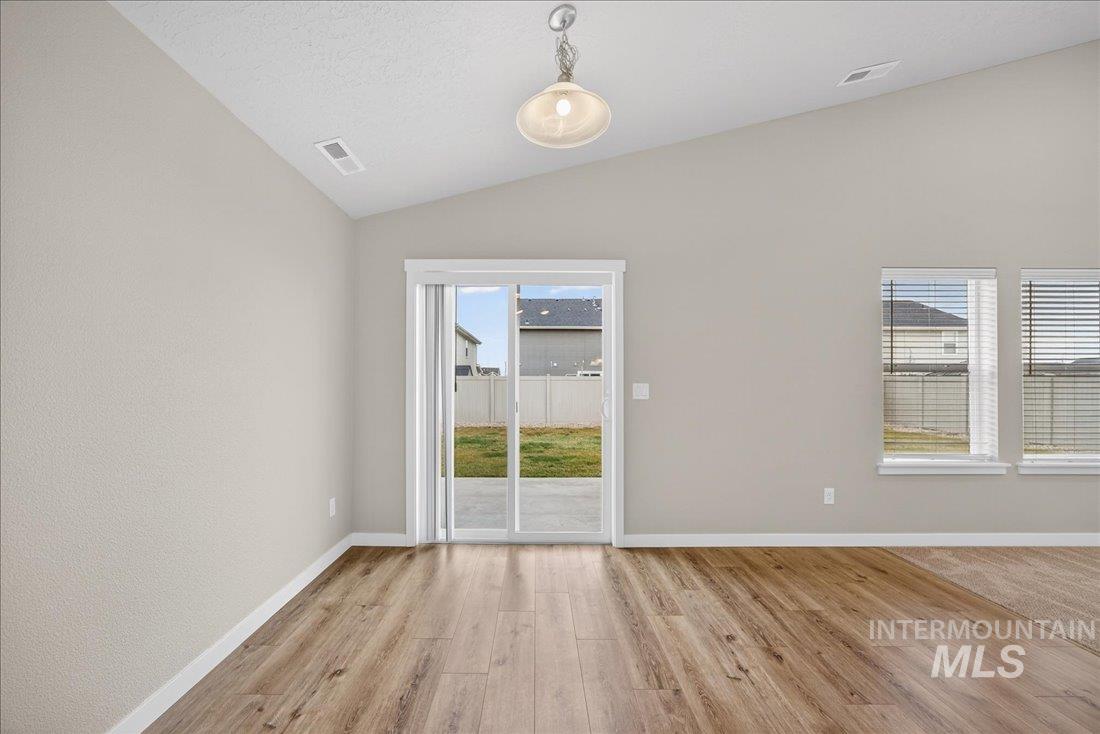 11398 W Belgrave, Nampa, Idaho 83651, 3 Bedrooms, 2 Bathrooms, Residential For Sale, Price $419,999,MLS 98969378