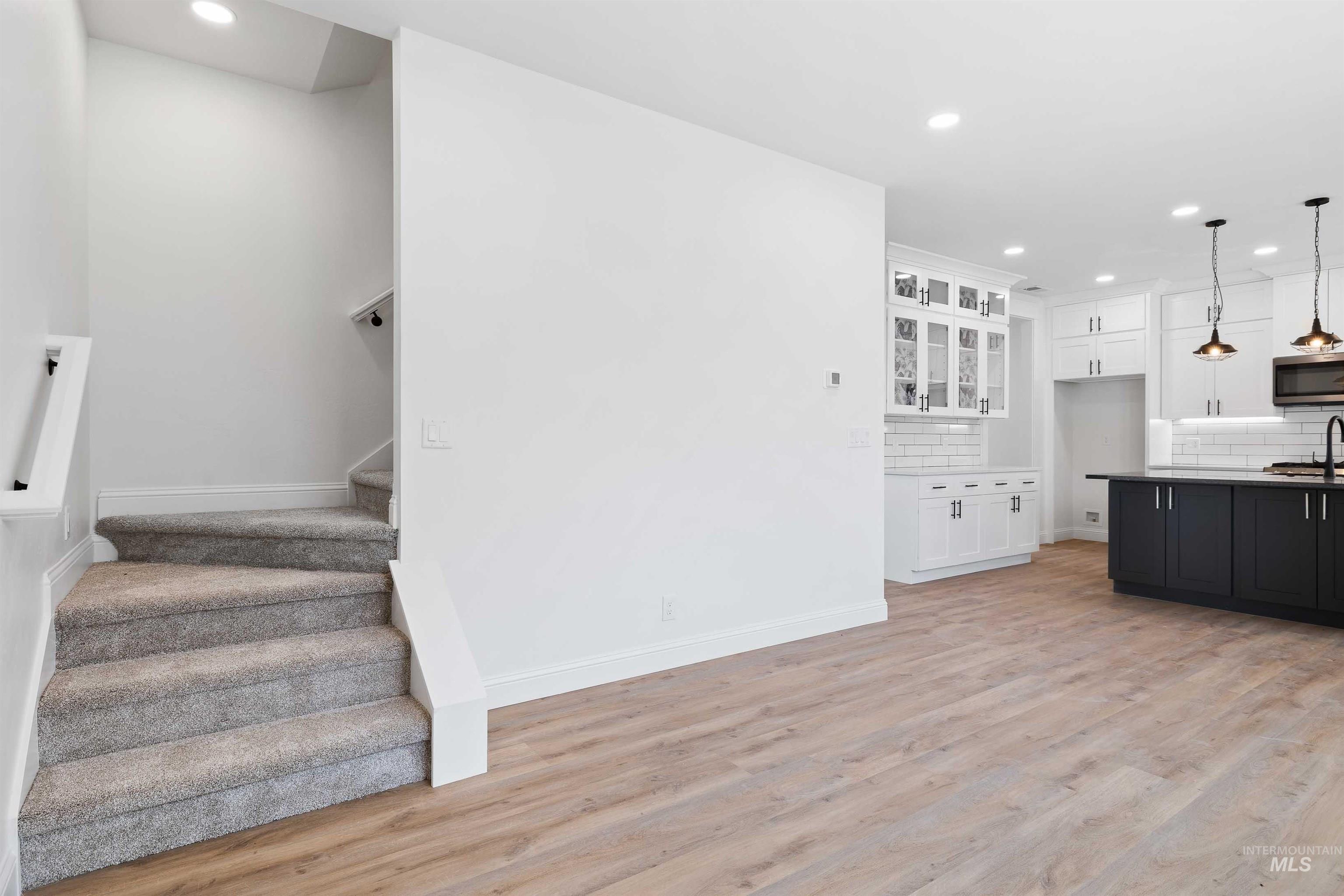 564 Moonstone Road, Kimberly, Idaho 83341, 3 Bedrooms, 2.5 Bathrooms, Residential For Sale, Price $569,900,MLS 98969379