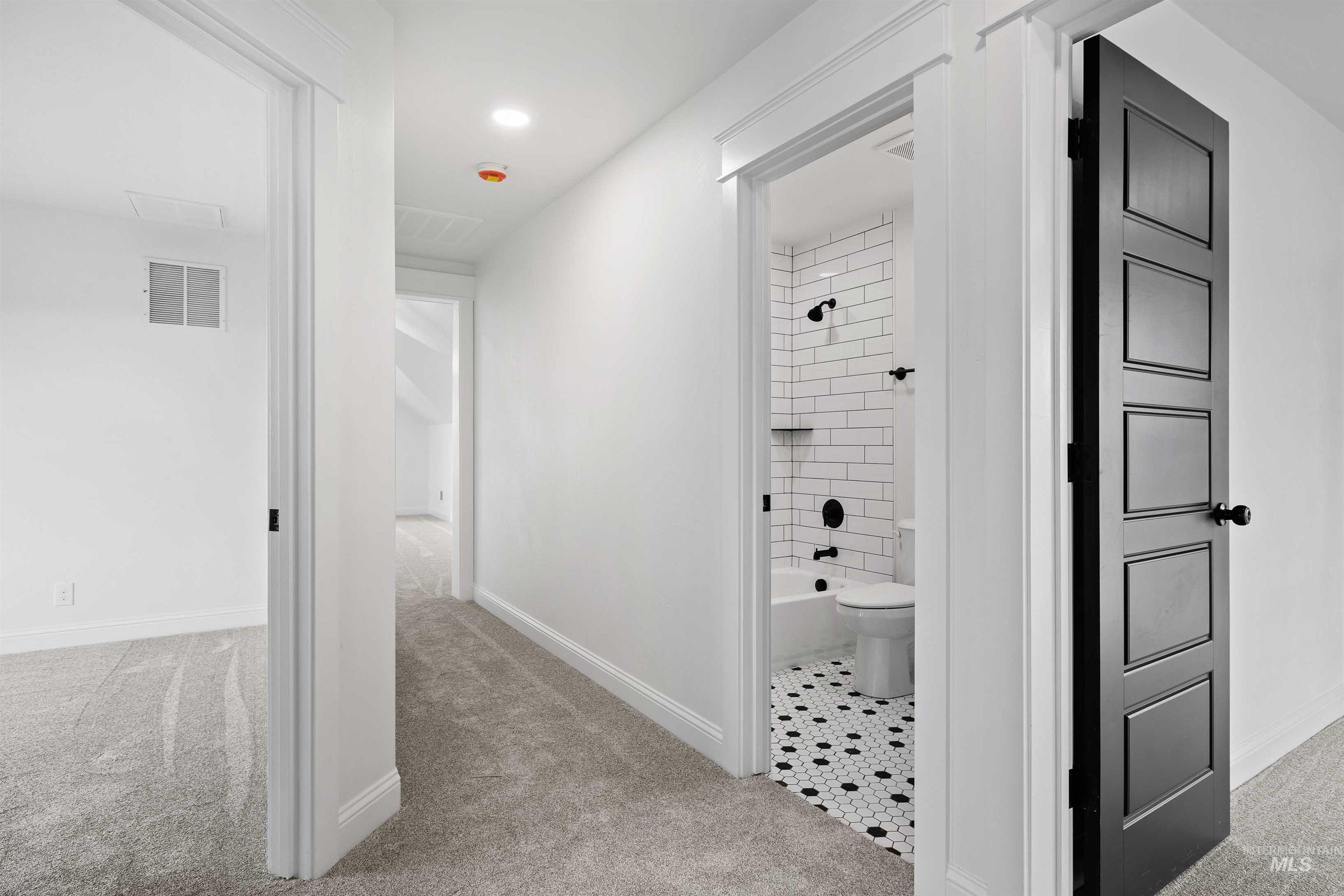 564 Moonstone Road, Kimberly, Idaho 83341, 3 Bedrooms, 2.5 Bathrooms, Residential For Sale, Price $569,900,MLS 98969379