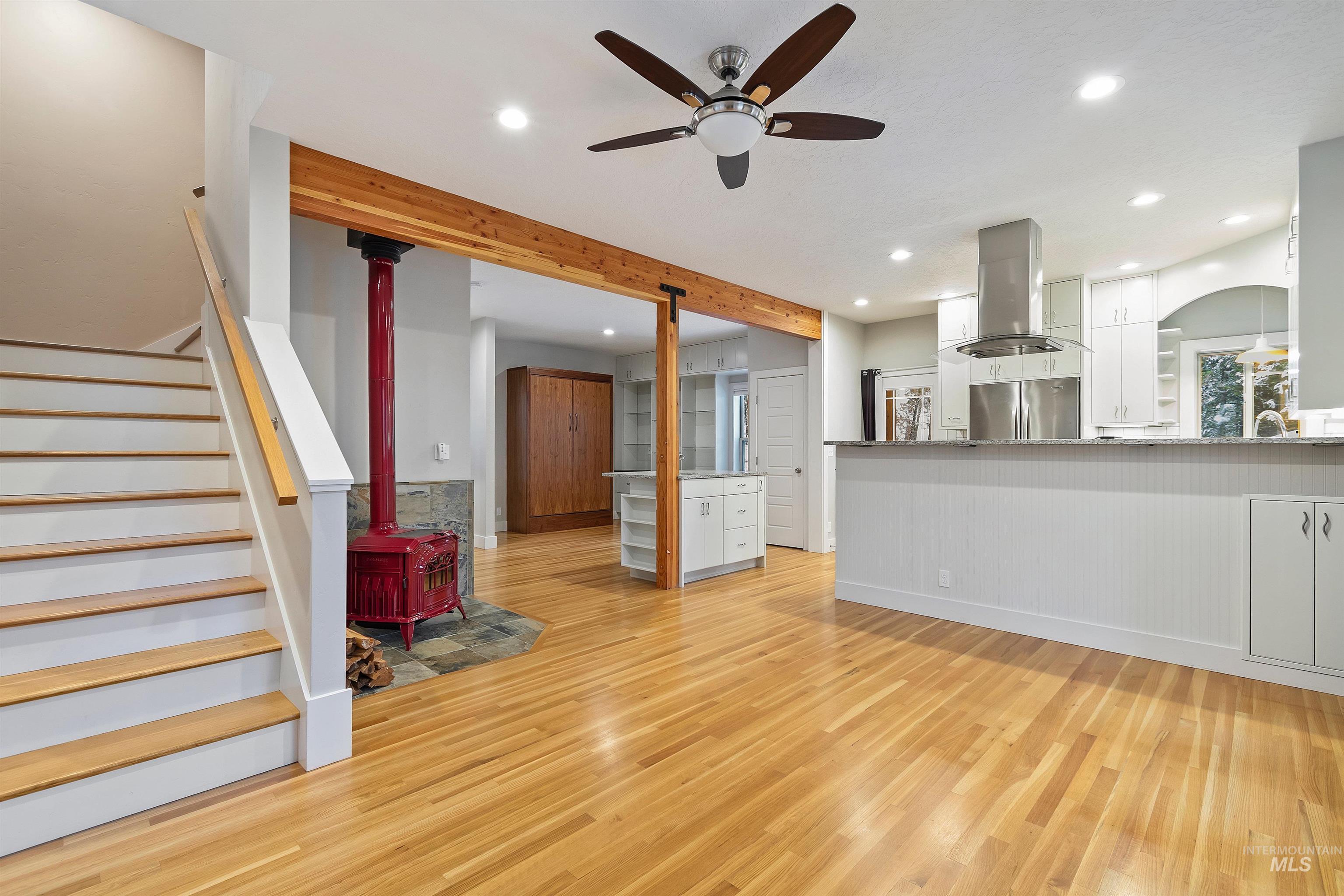 9 Crick Rd, Garden Valley, Idaho 83622-5129, 3 Bedrooms, 3.5 Bathrooms, Residential For Sale, Price $680,000,MLS 98969380