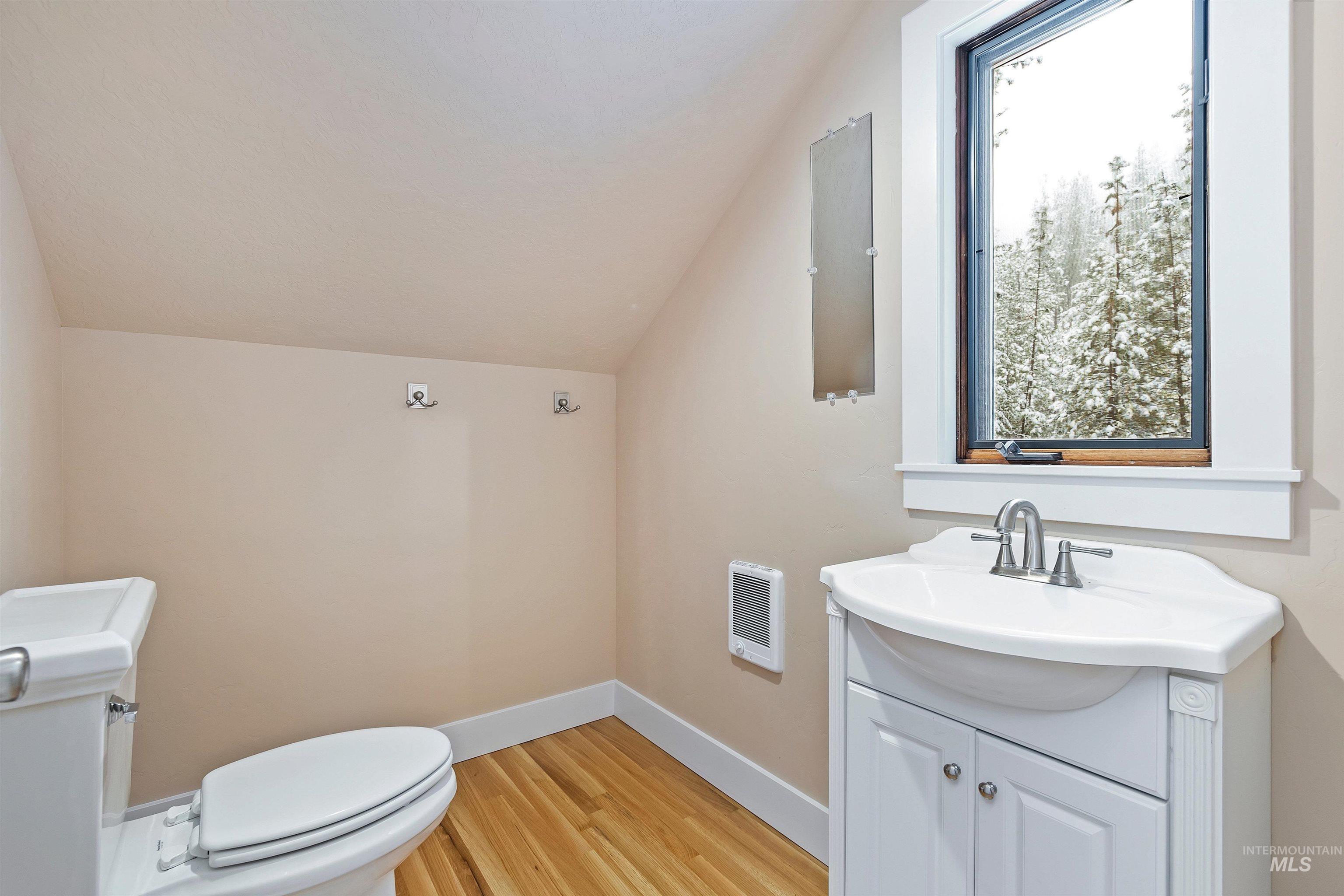 9 Crick Rd, Garden Valley, Idaho 83622-5129, 3 Bedrooms, 3.5 Bathrooms, Residential For Sale, Price $680,000,MLS 98969380