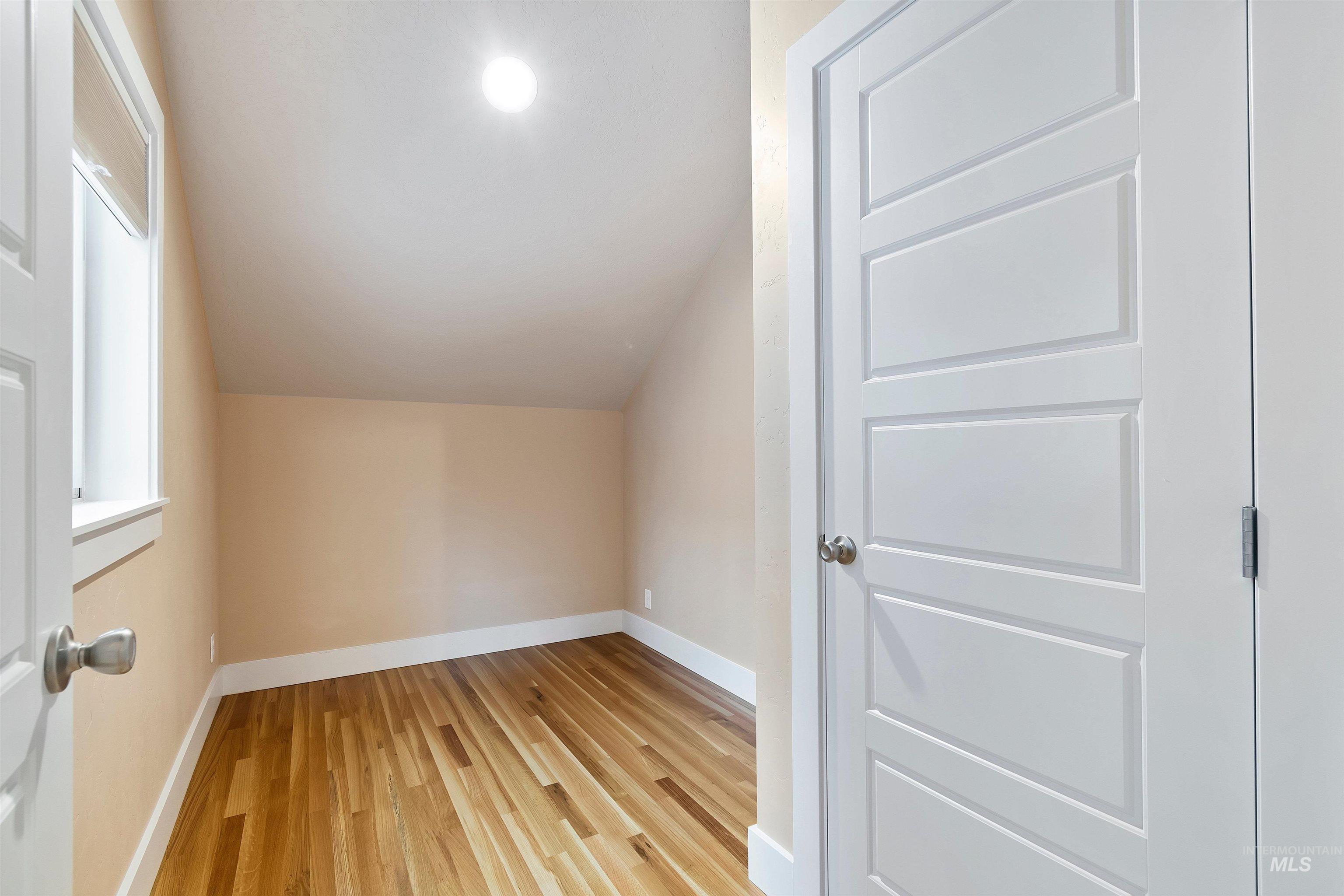 9 Crick Rd, Garden Valley, Idaho 83622-5129, 3 Bedrooms, 3.5 Bathrooms, Residential For Sale, Price $680,000,MLS 98969380