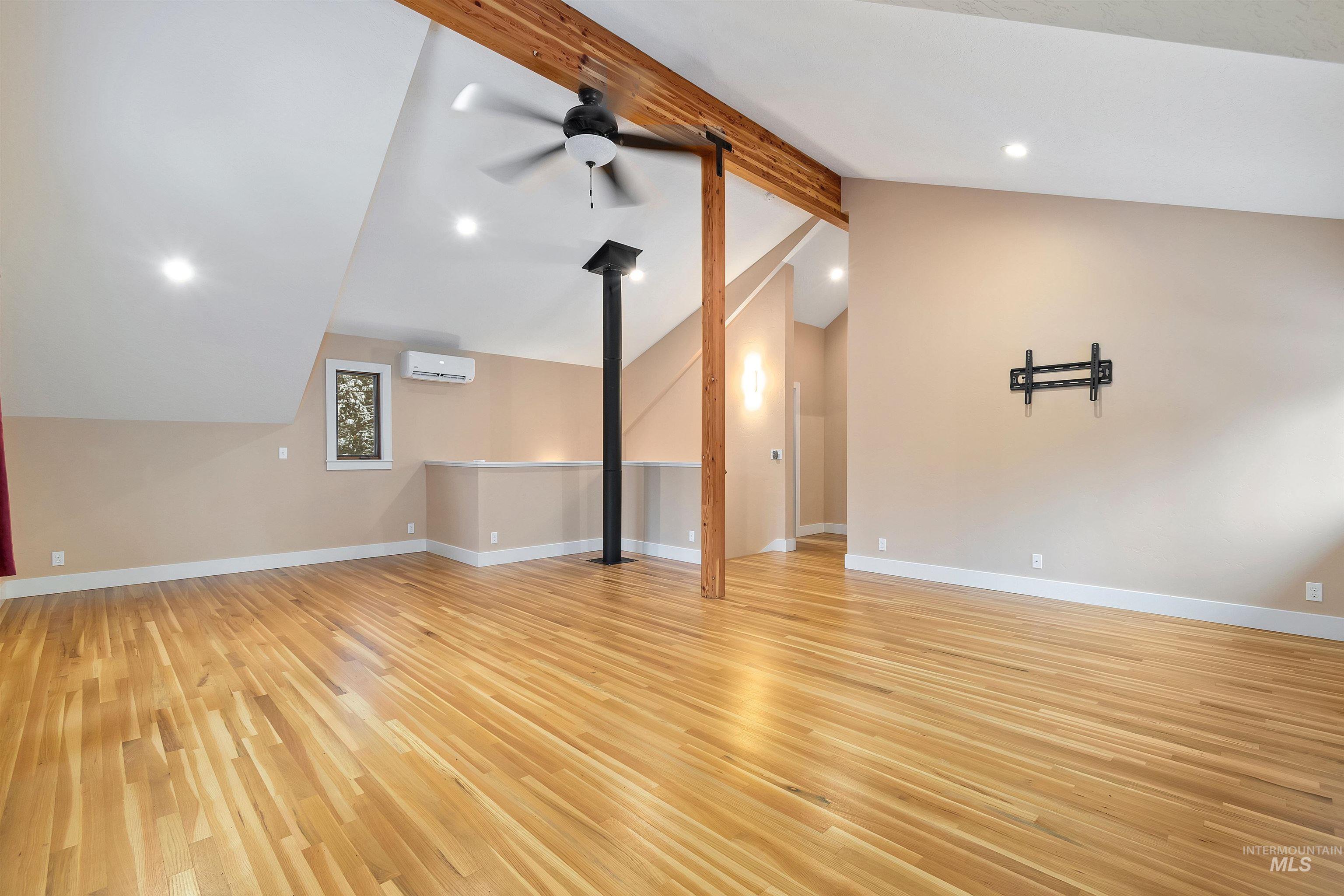 9 Crick Rd, Garden Valley, Idaho 83622-5129, 3 Bedrooms, 3.5 Bathrooms, Residential For Sale, Price $680,000,MLS 98969380