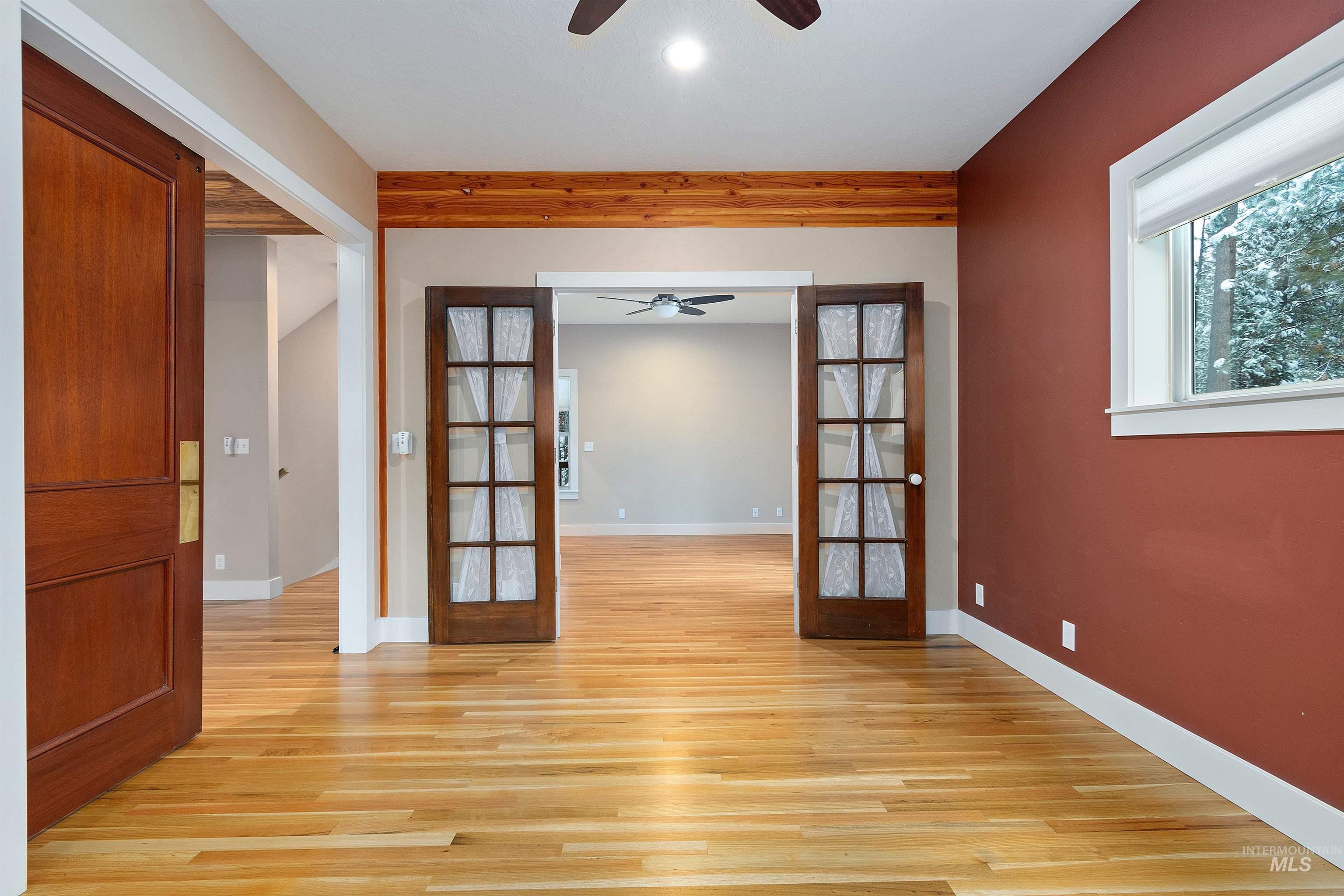 9 Crick Rd, Garden Valley, Idaho 83622-5129, 3 Bedrooms, 3.5 Bathrooms, Residential For Sale, Price $680,000,MLS 98969380