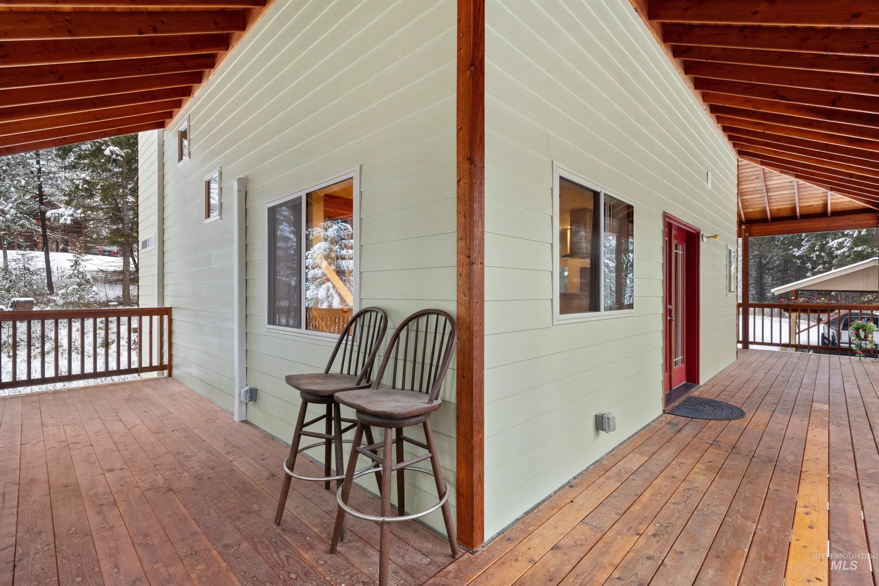 9 Crick Rd, Garden Valley, Idaho 83622-5129, 3 Bedrooms, 3.5 Bathrooms, Residential For Sale, Price $680,000,MLS 98969380