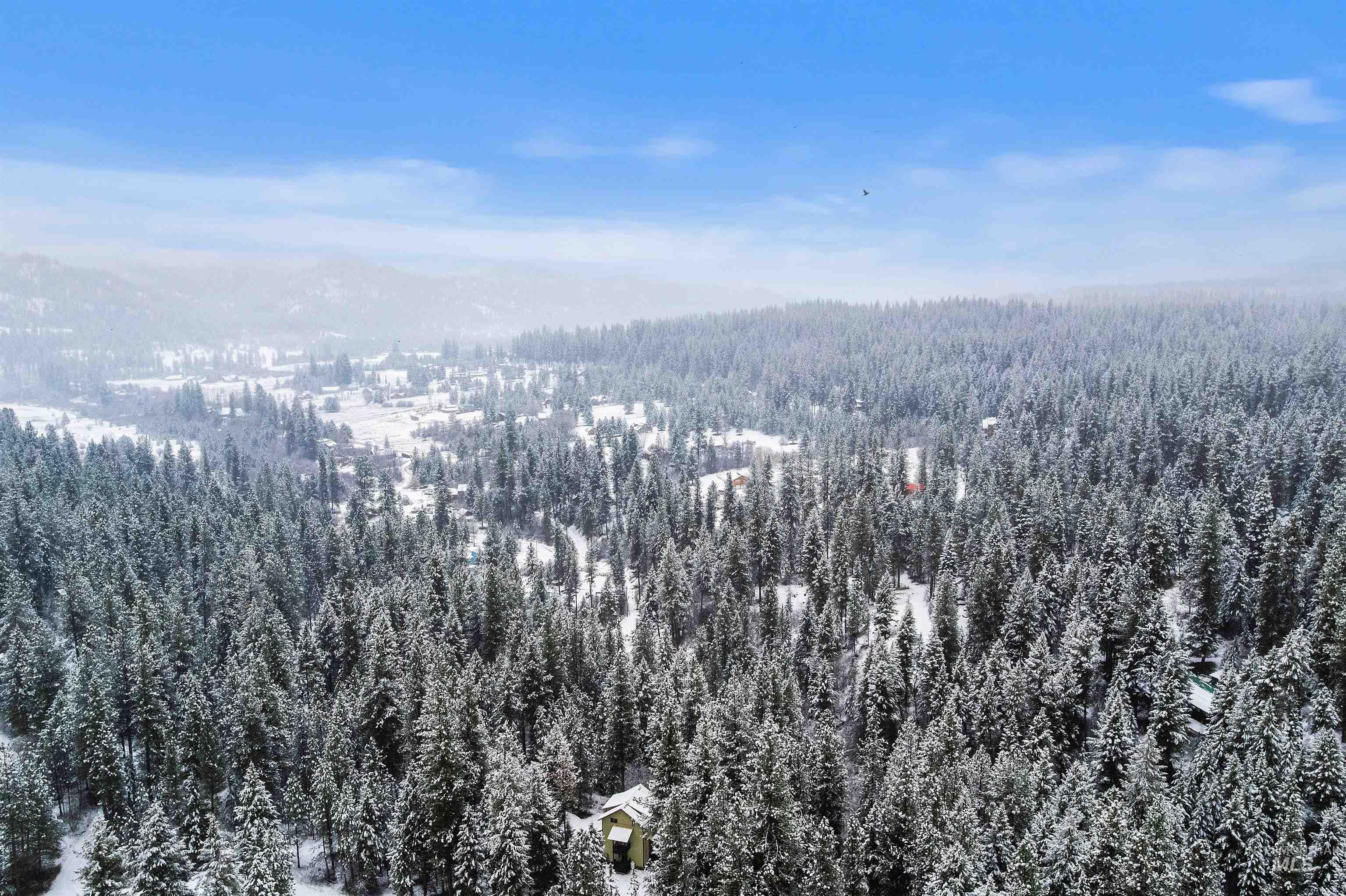 9 Crick Rd, Garden Valley, Idaho 83622-5129, 3 Bedrooms, 3.5 Bathrooms, Residential For Sale, Price $680,000,MLS 98969380