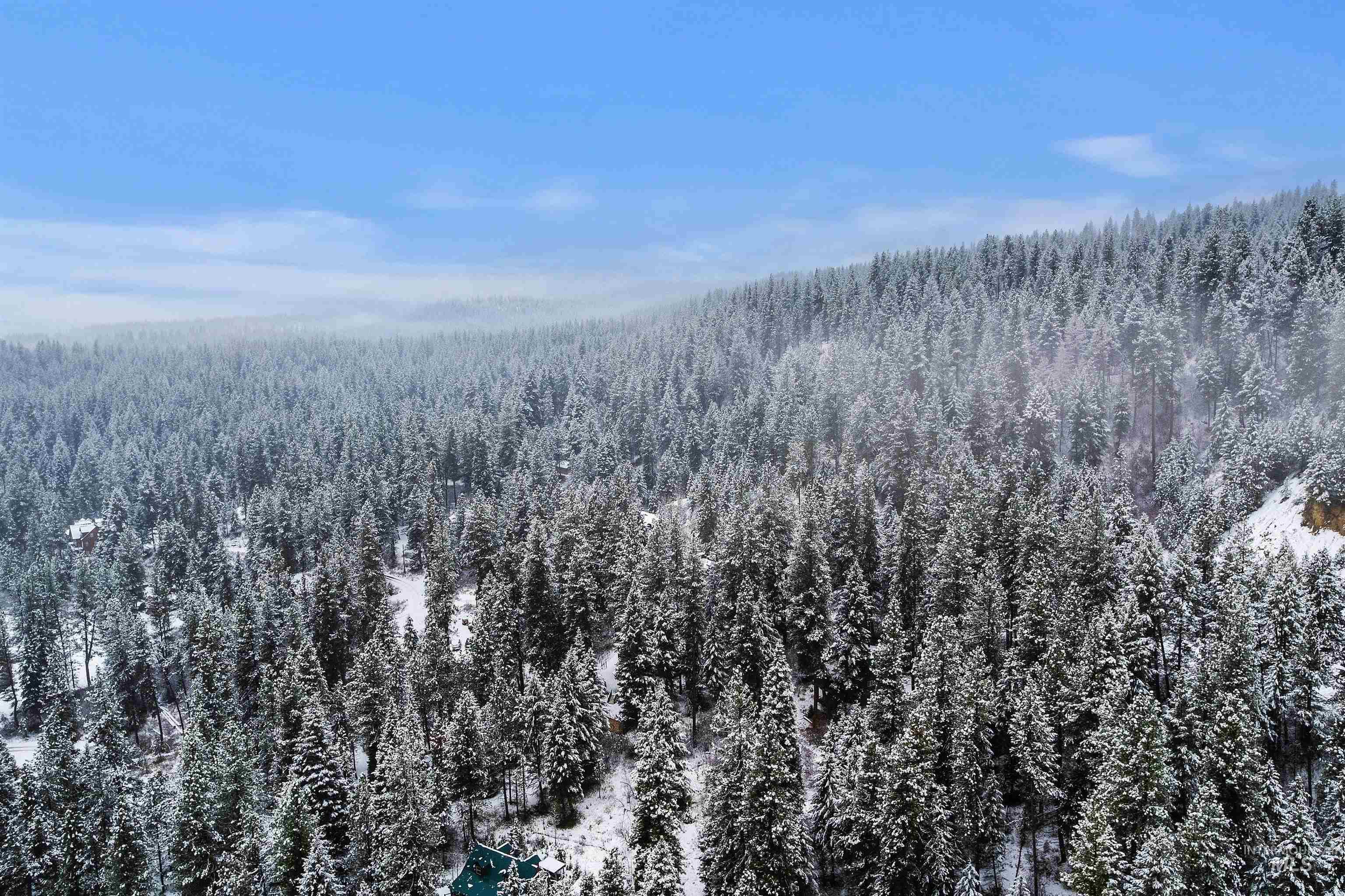 9 Crick Rd, Garden Valley, Idaho 83622-5129, 3 Bedrooms, 3.5 Bathrooms, Residential For Sale, Price $680,000,MLS 98969380