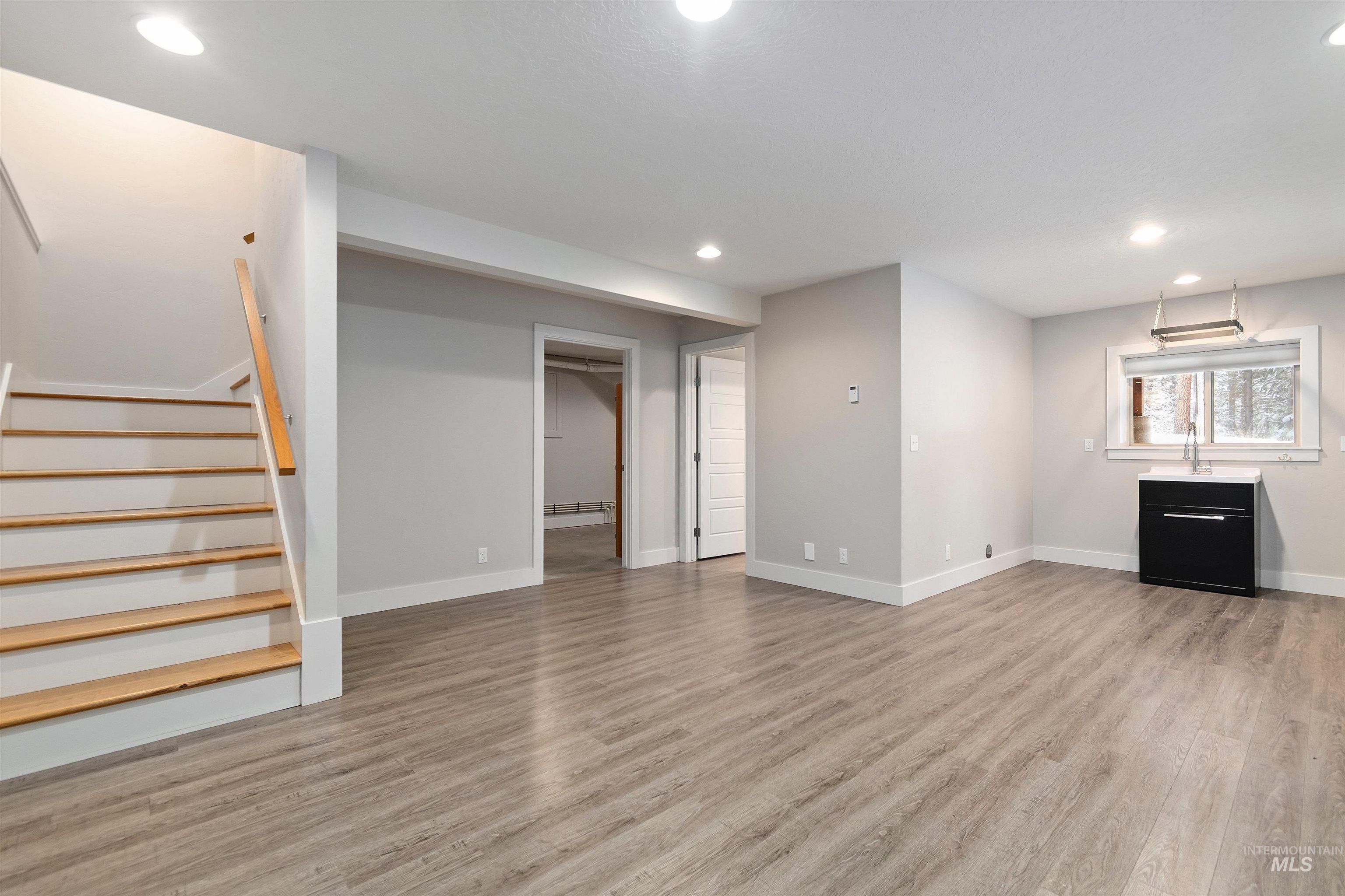 9 Crick Rd, Garden Valley, Idaho 83622-5129, 3 Bedrooms, 3.5 Bathrooms, Residential For Sale, Price $680,000,MLS 98969380