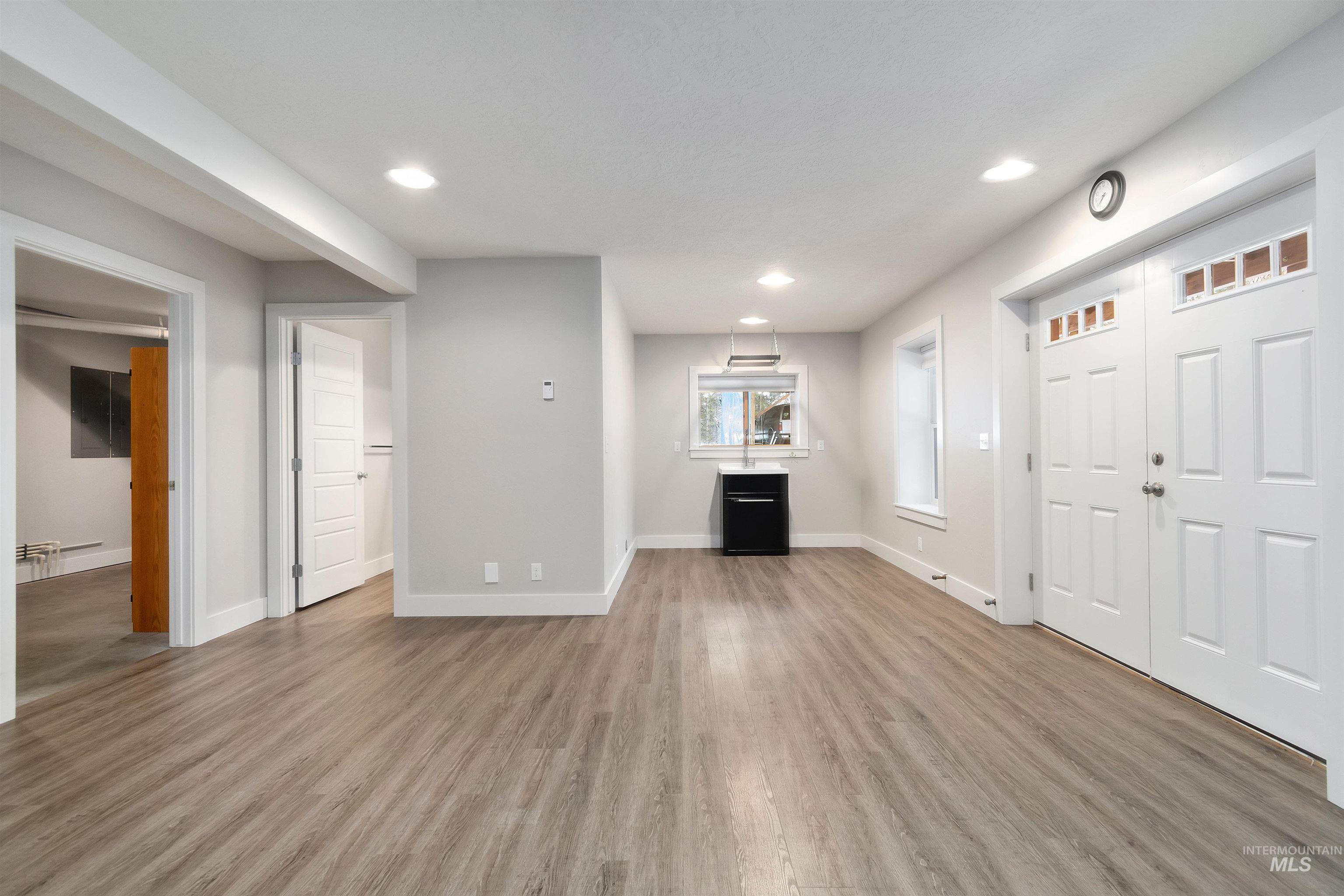 9 Crick Rd, Garden Valley, Idaho 83622-5129, 3 Bedrooms, 3.5 Bathrooms, Residential For Sale, Price $680,000,MLS 98969380