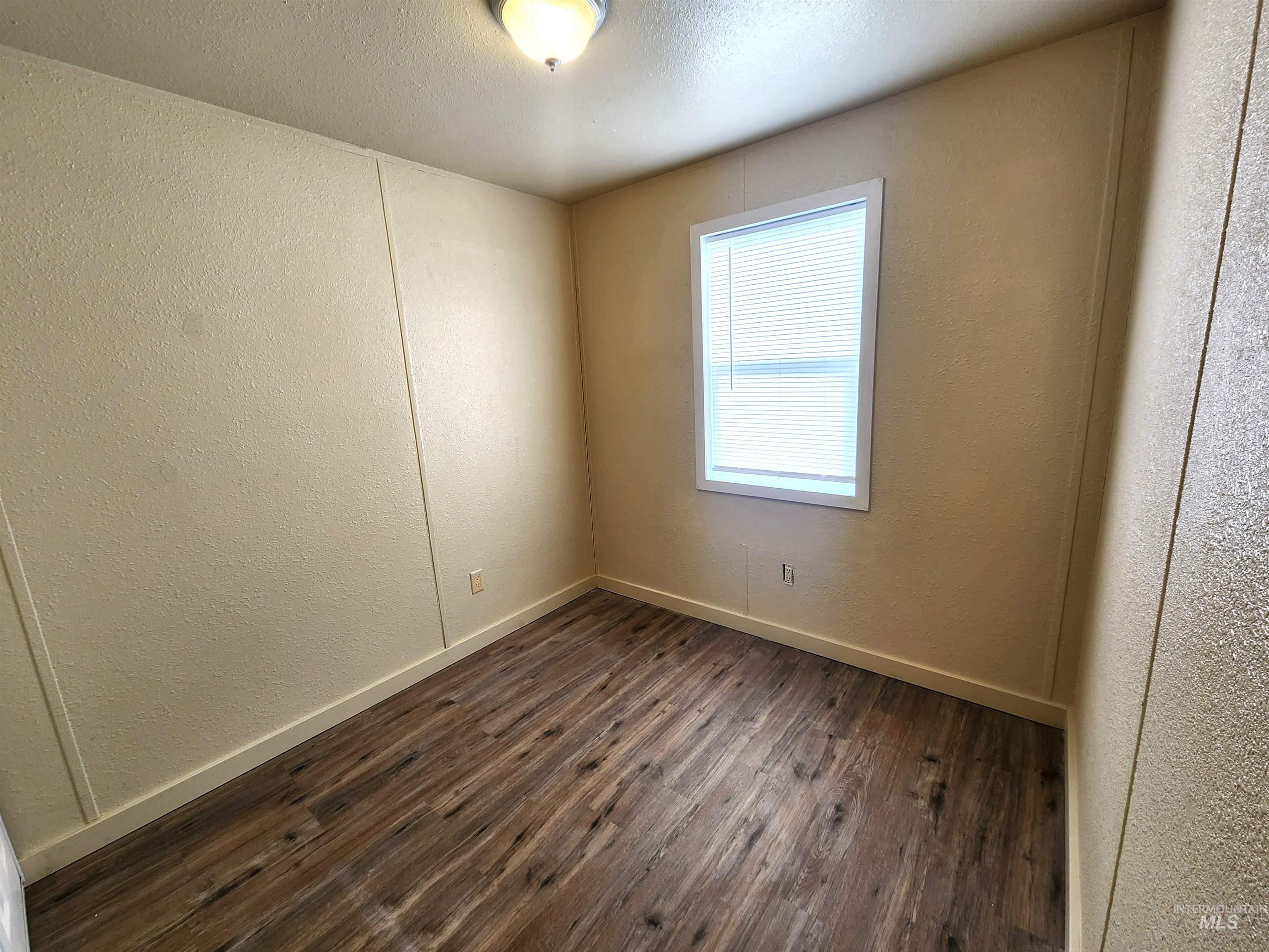 616 N. Kings Rd, Nampa, Idaho 83687, 3 Bedrooms, 2 Bathrooms, Residential For Sale, Price $99,900,MLS 98969383