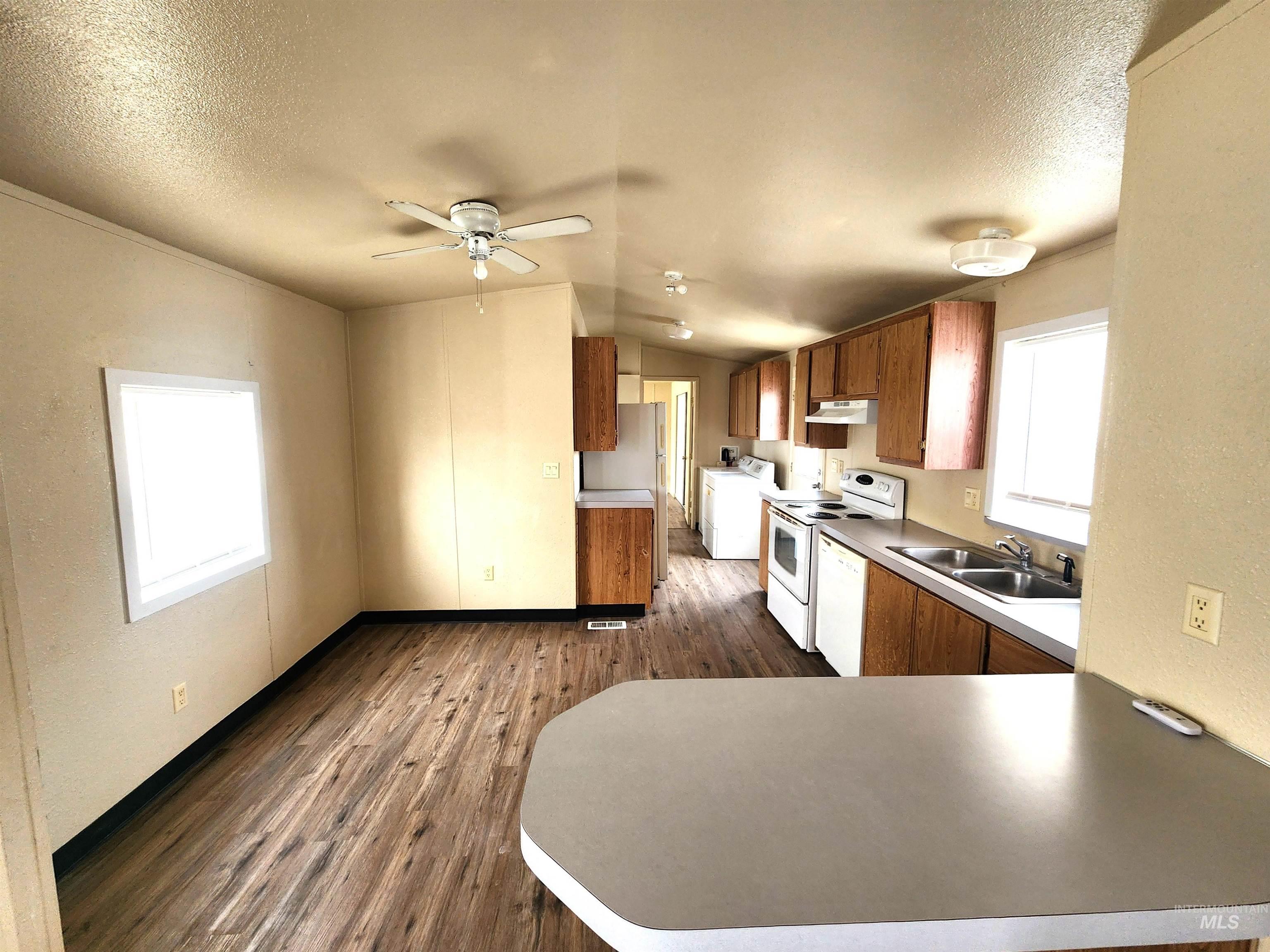 616 N. Kings Rd, Nampa, Idaho 83687, 3 Bedrooms, 2 Bathrooms, Residential For Sale, Price $99,900,MLS 98969383