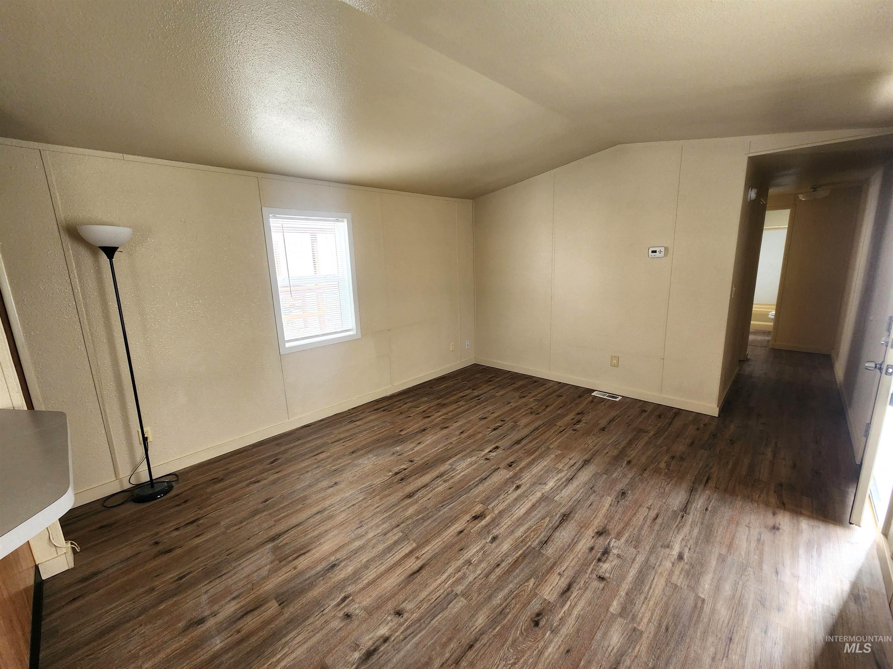 616 N. Kings Rd, Nampa, Idaho 83687, 3 Bedrooms, 2 Bathrooms, Residential For Sale, Price $99,900,MLS 98969383