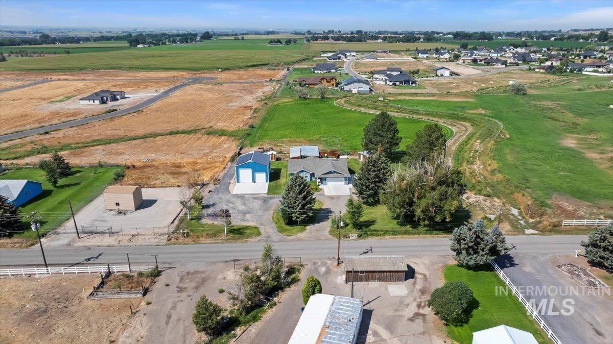 549 S 100 E, Jerome, Idaho 83338, 3 Bedrooms, 2 Bathrooms, Residential For Sale, Price $669,000,MLS 98969387