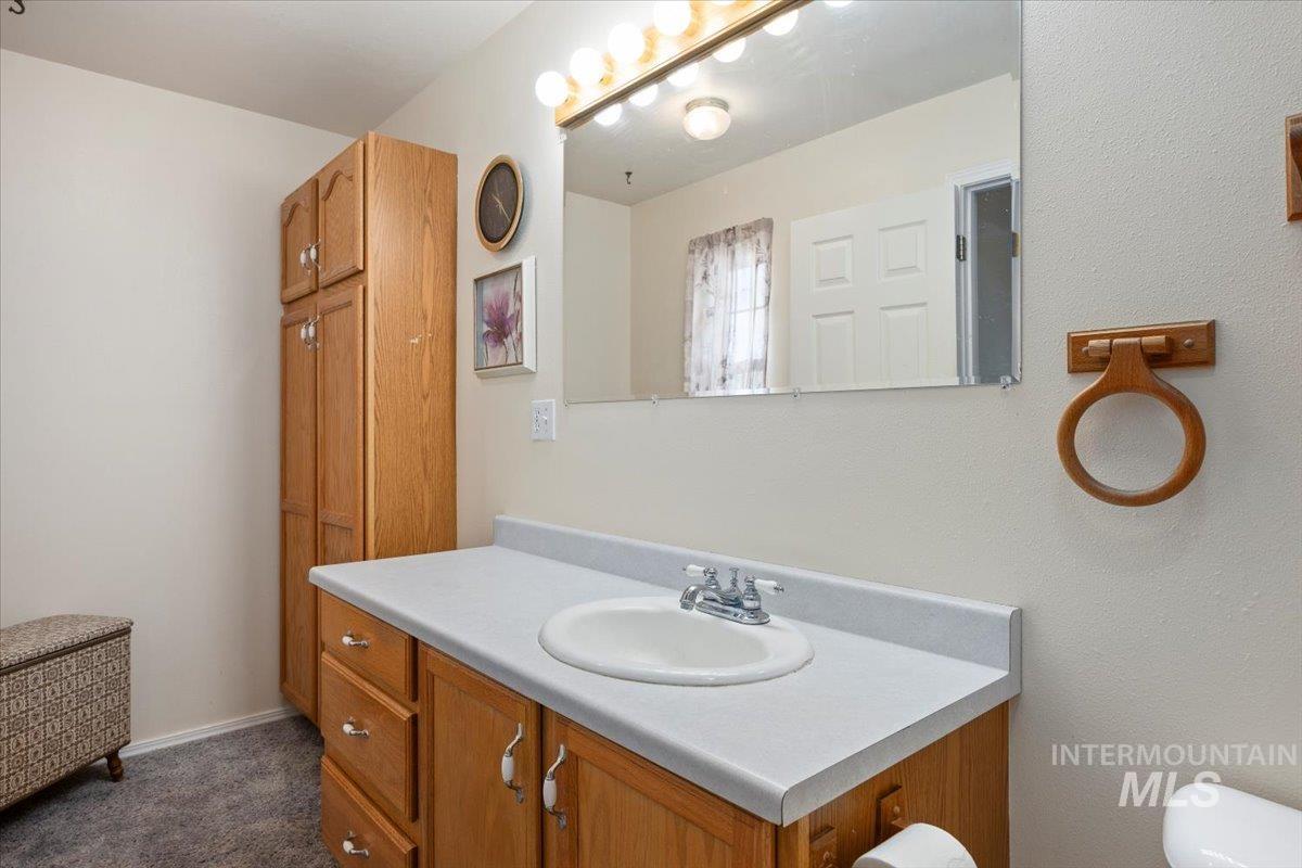 549 S 100 E, Jerome, Idaho 83338, 3 Bedrooms, 2 Bathrooms, Residential For Sale, Price $669,000,MLS 98969387