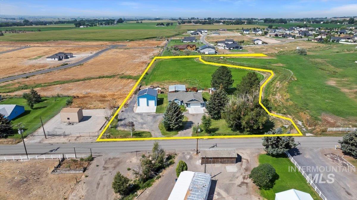 549 S 100 E, Jerome, Idaho 83338, 3 Bedrooms, 2 Bathrooms, Residential For Sale, Price $669,000,MLS 98969387