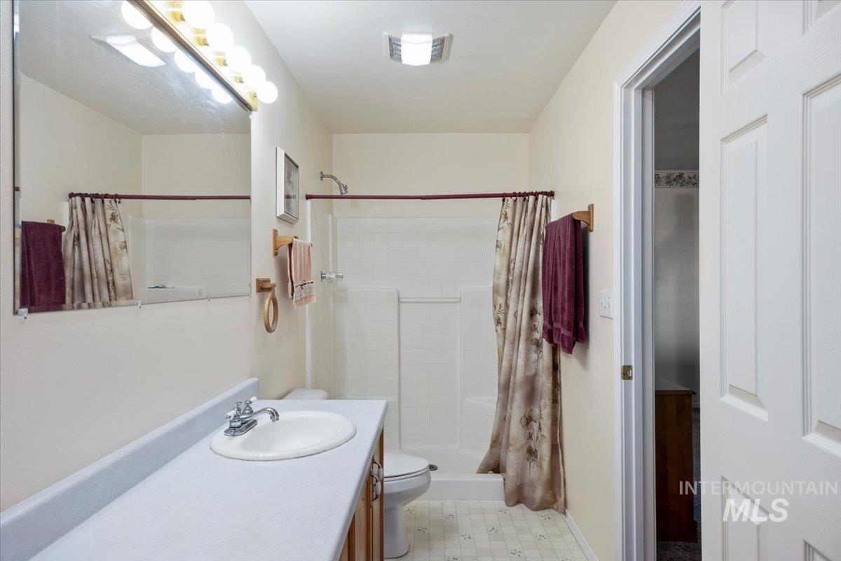 549 S 100 E, Jerome, Idaho 83338, 3 Bedrooms, 2 Bathrooms, Residential For Sale, Price $669,000,MLS 98969387