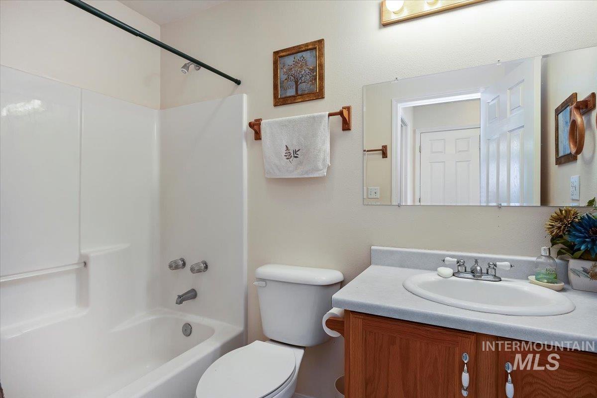 549 S 100 E, Jerome, Idaho 83338, 3 Bedrooms, 2 Bathrooms, Residential For Sale, Price $669,000,MLS 98969387