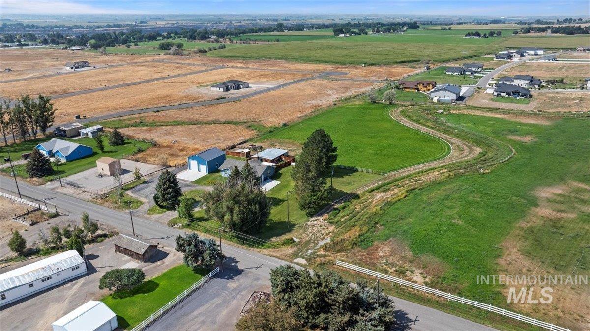 549 S 100 E, Jerome, Idaho 83338, 3 Bedrooms, 2 Bathrooms, Residential For Sale, Price $669,000,MLS 98969387