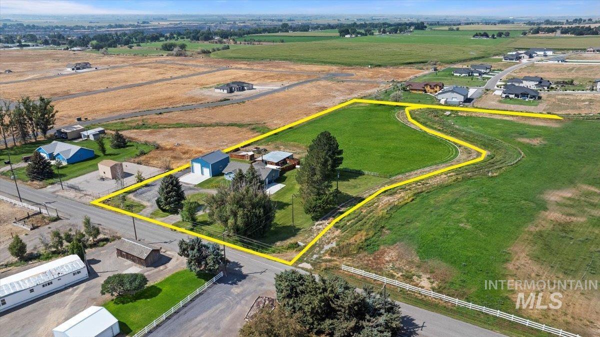 549 S 100 E, Jerome, Idaho 83338, 3 Bedrooms, 2 Bathrooms, Residential For Sale, Price $669,000,MLS 98969387